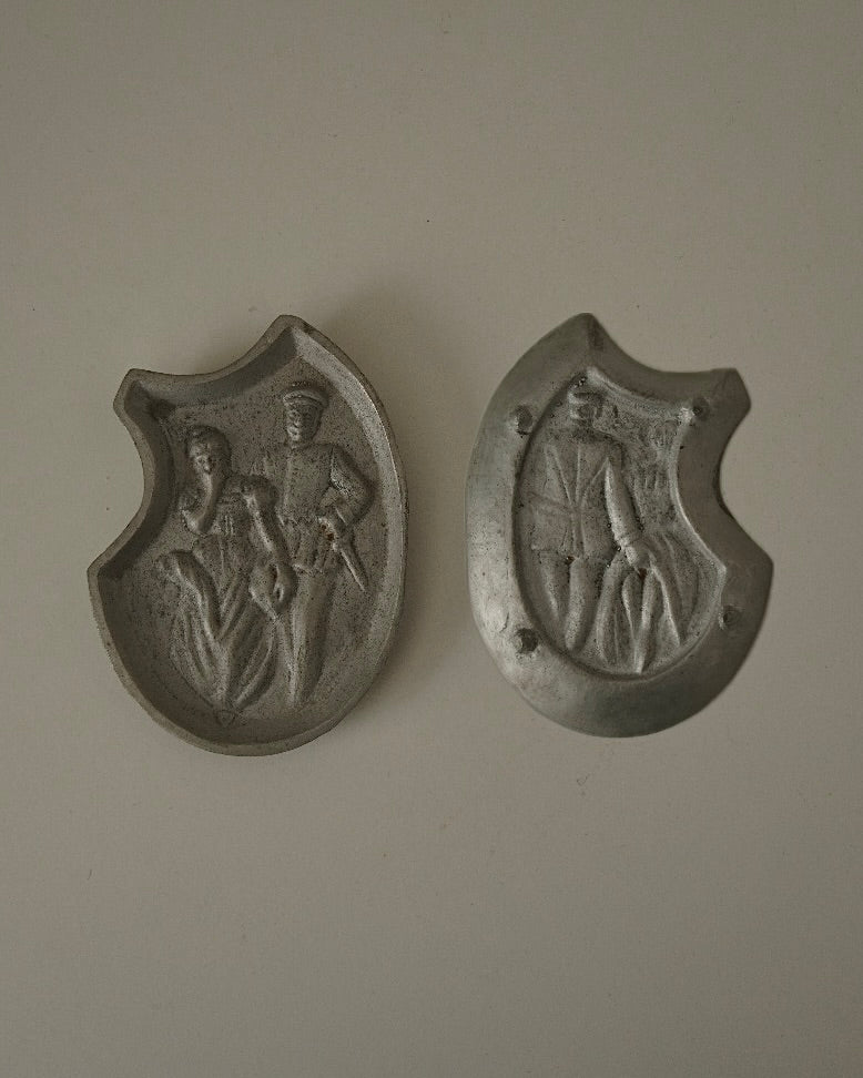 Dual sided pewter risque ashtray decor