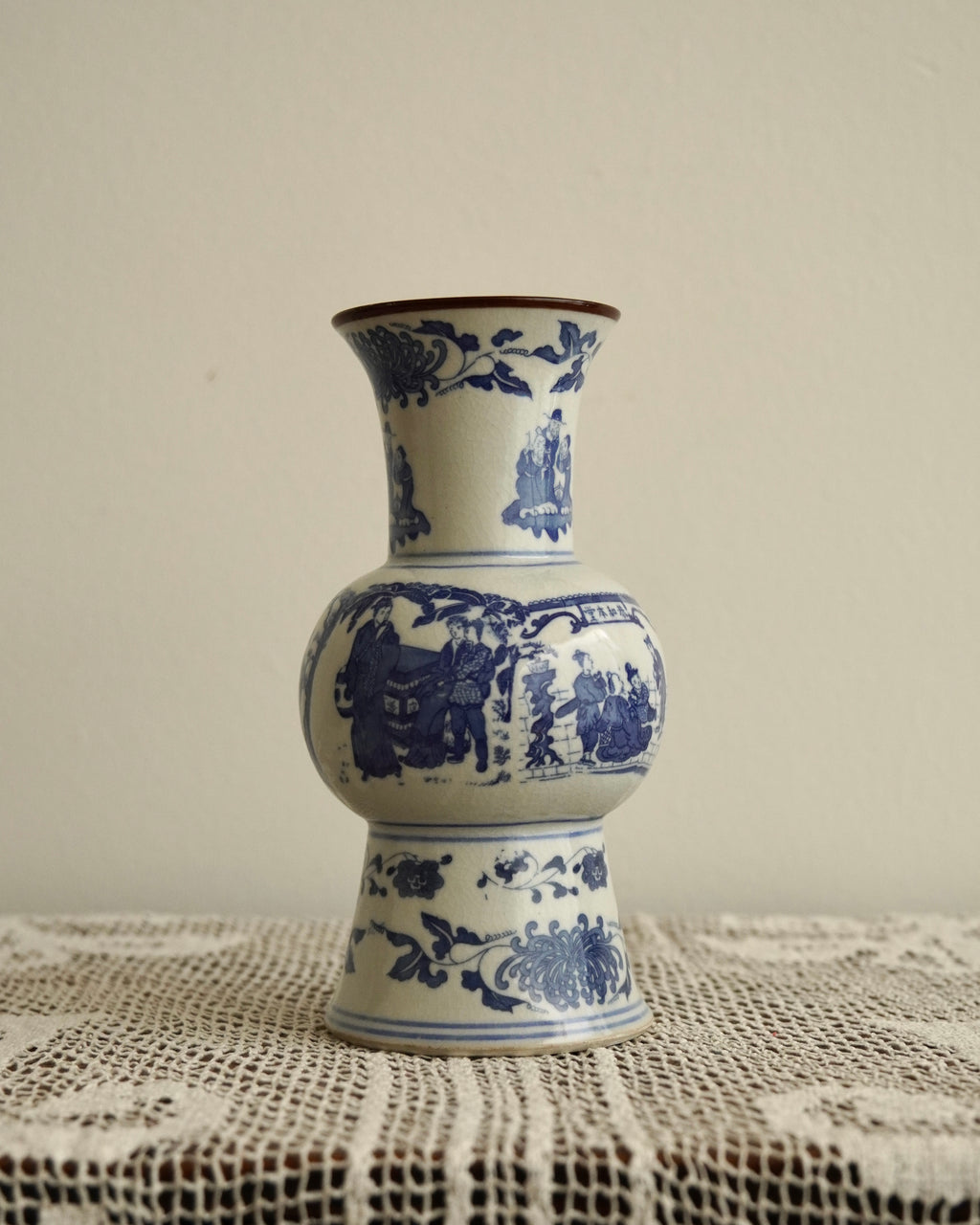 Chinese white and blue ceramic vase