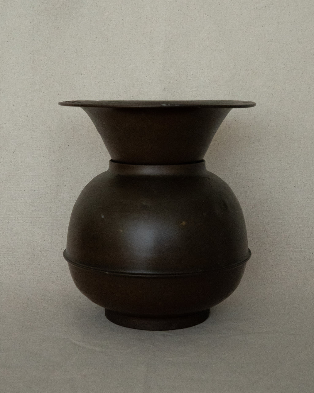 Copper vase pot with tapered neck