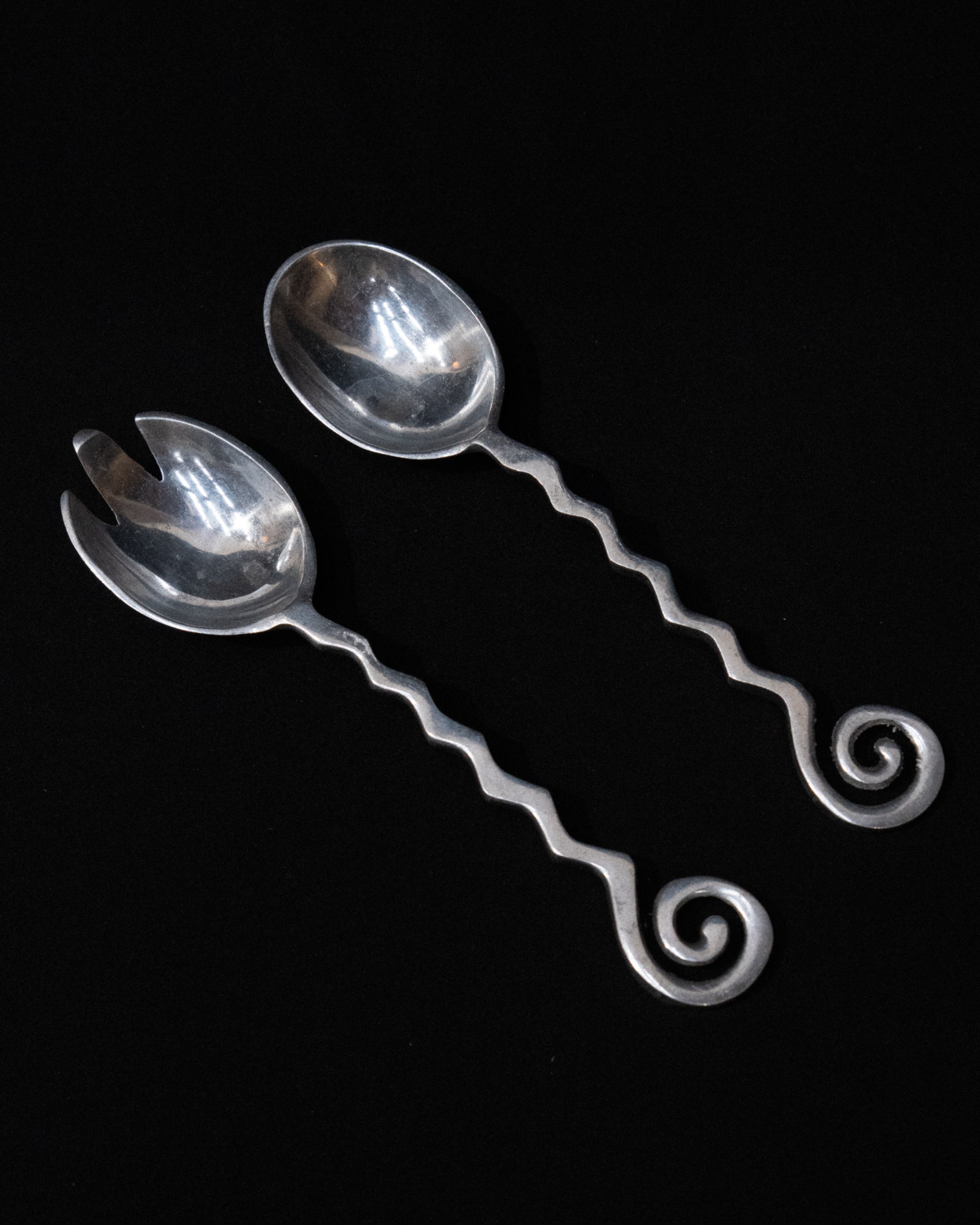 Aluminum spiral and zig zag servers