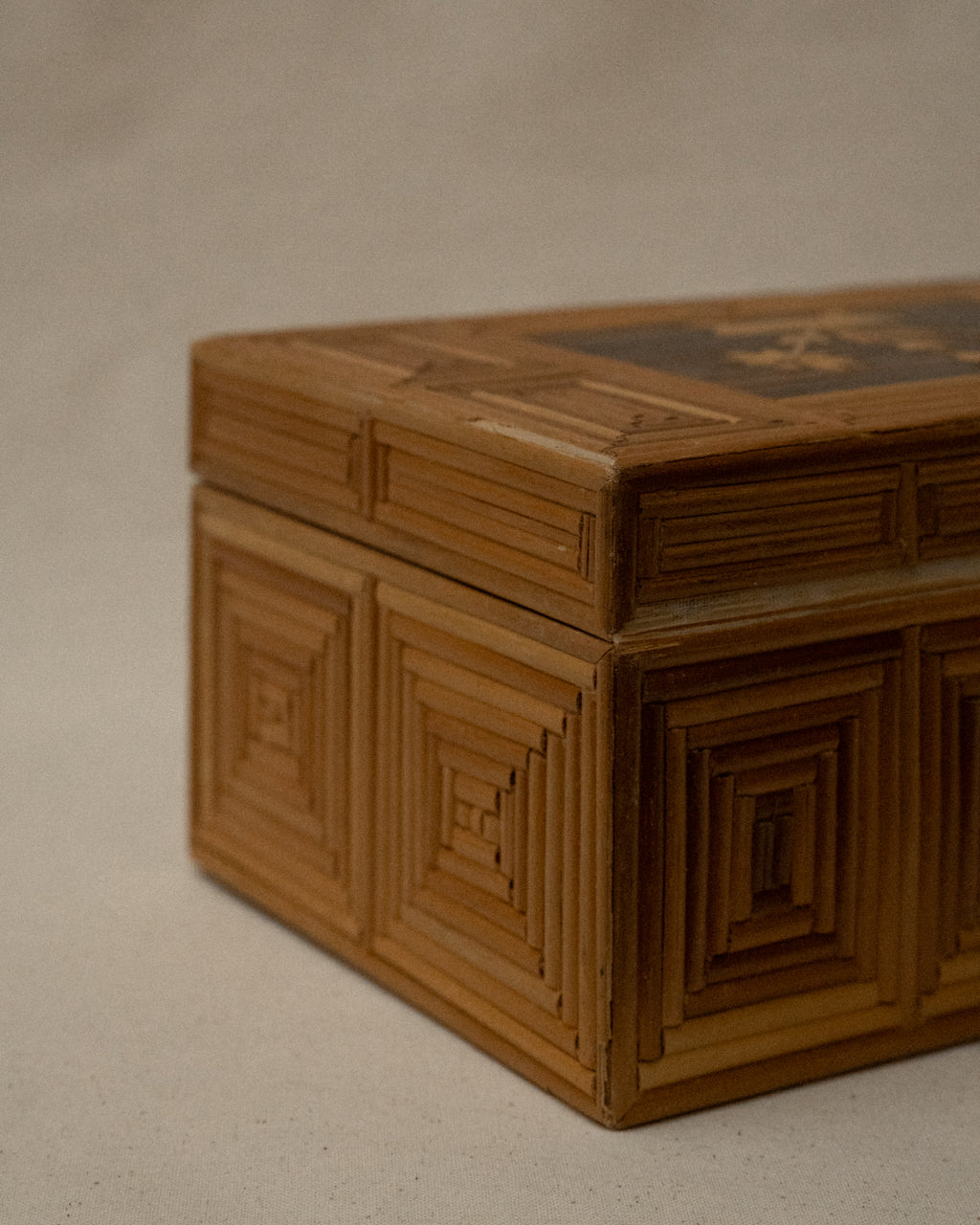 Bamboo geometric pattern trinket box container