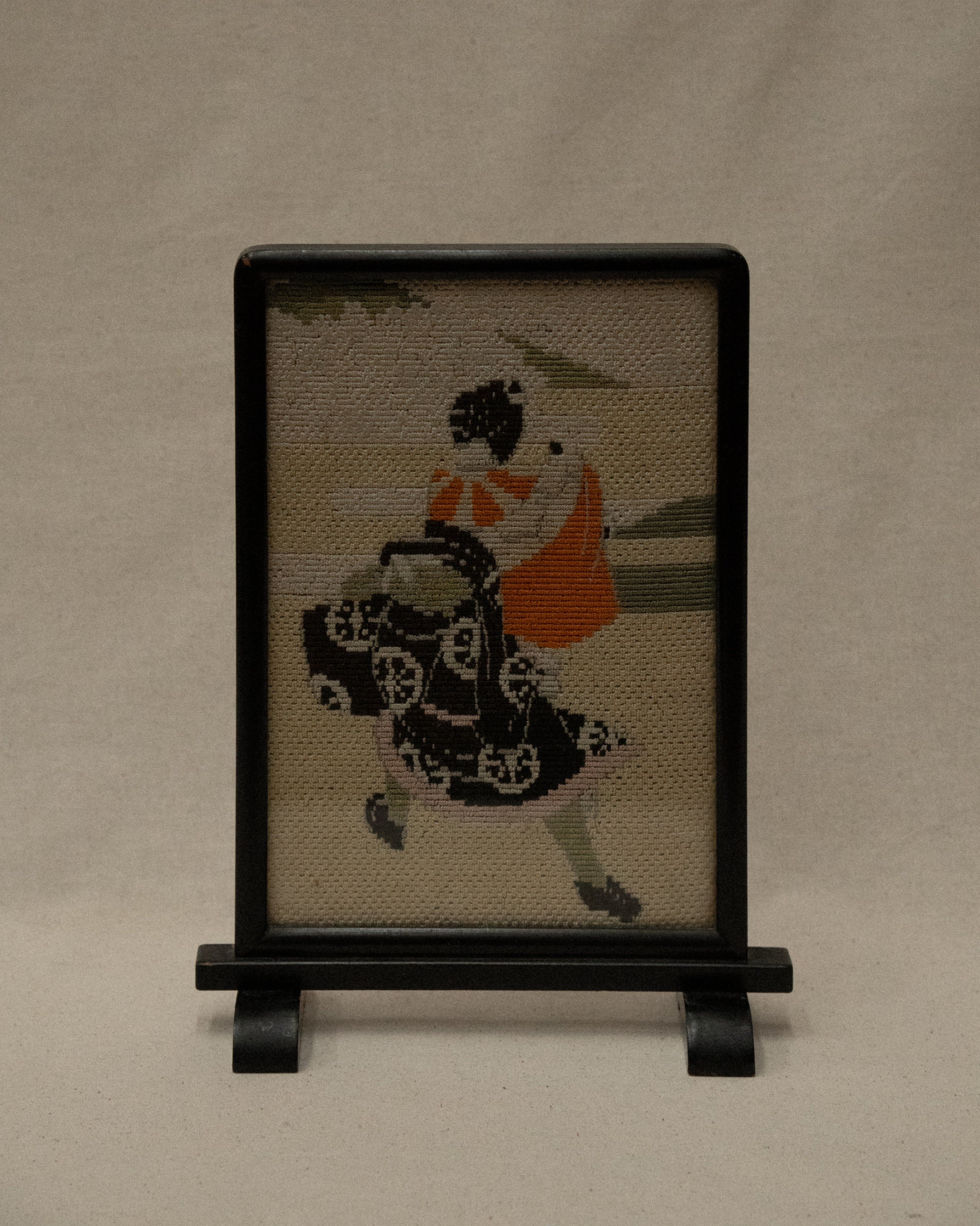 Japanese geisha embroidery artwork on wooden frame and stand