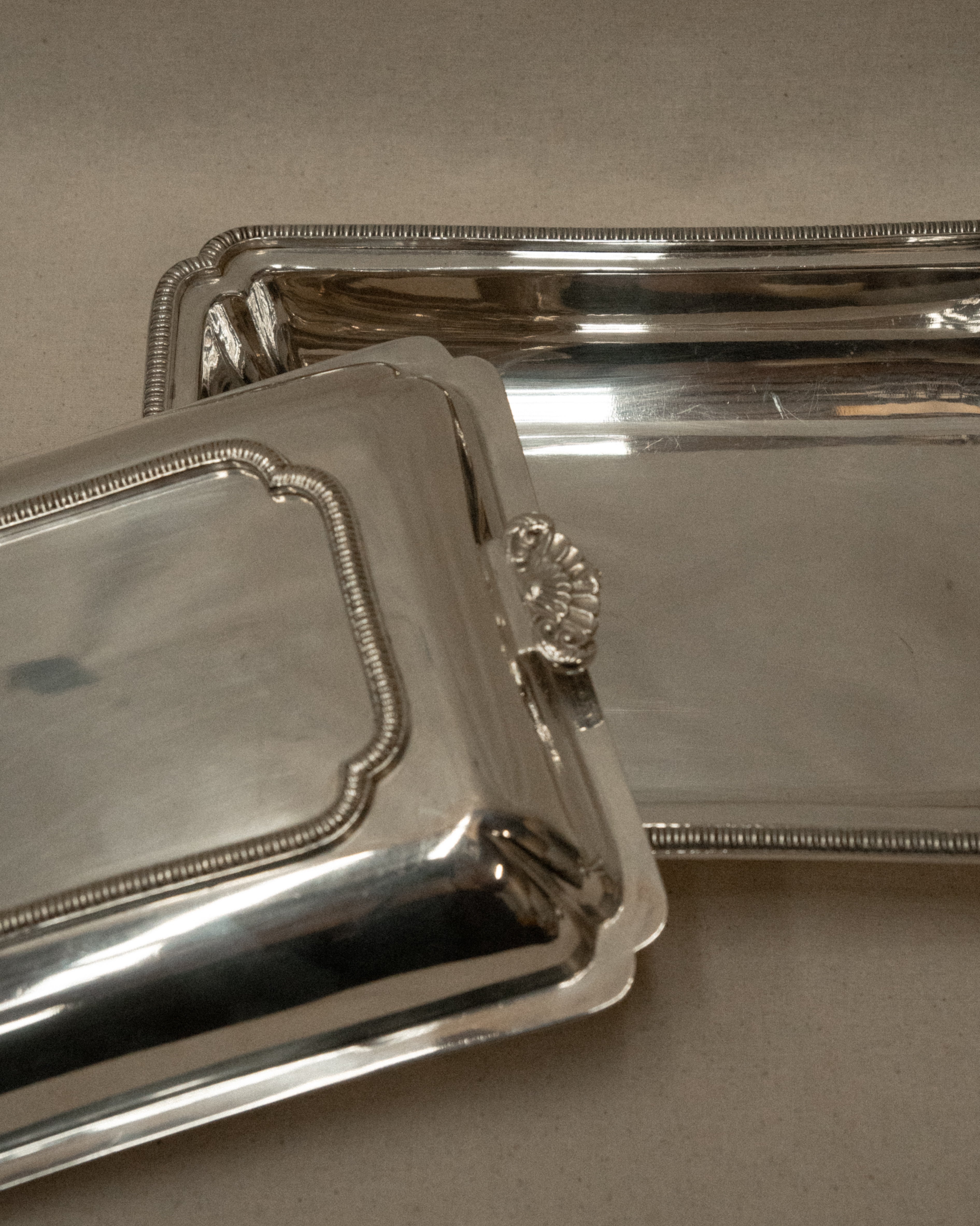 Silver plated tray with cloche with handles