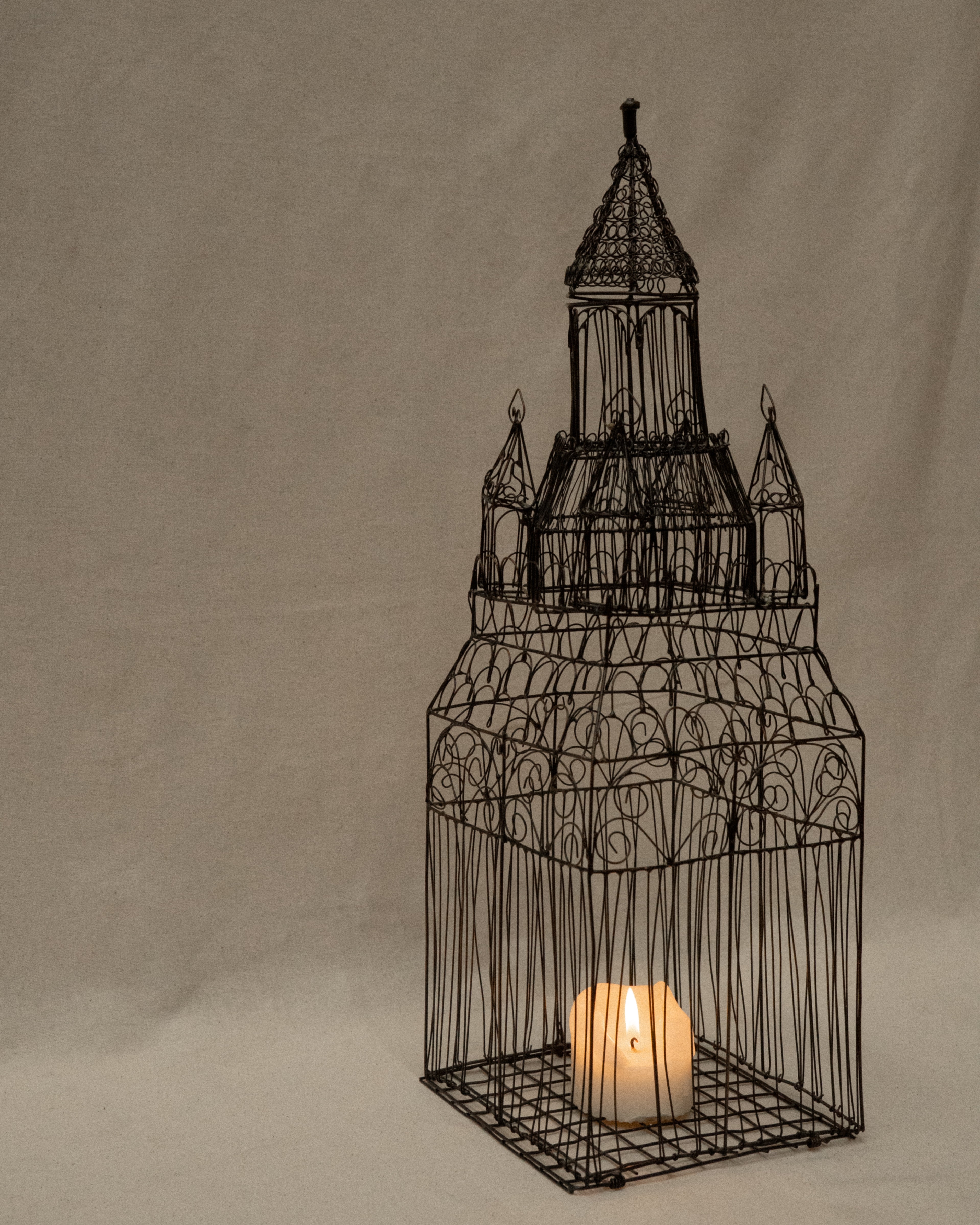 Wire castle sculpture