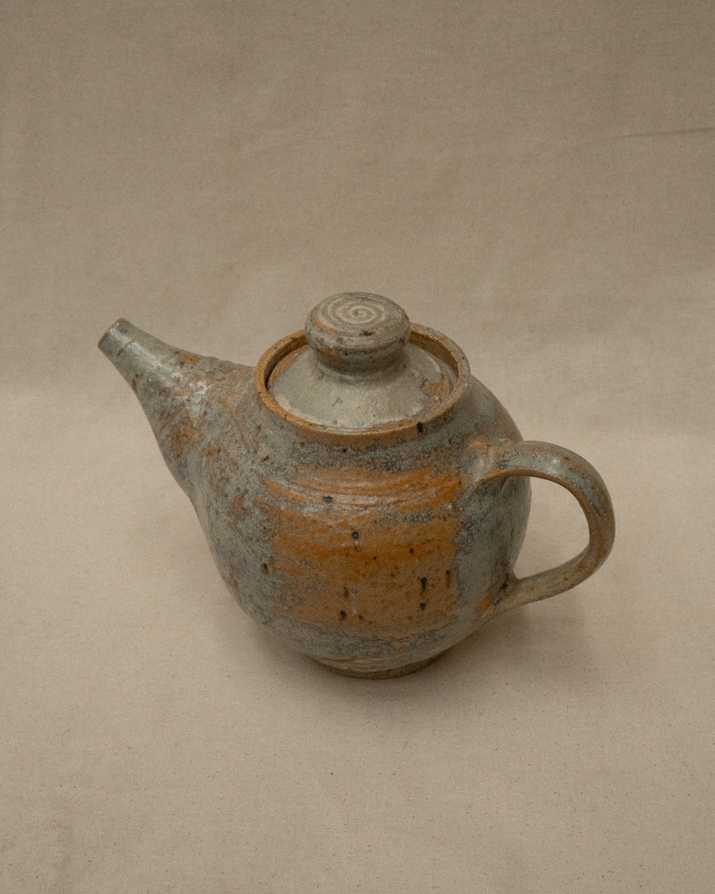 Ceramic teapot