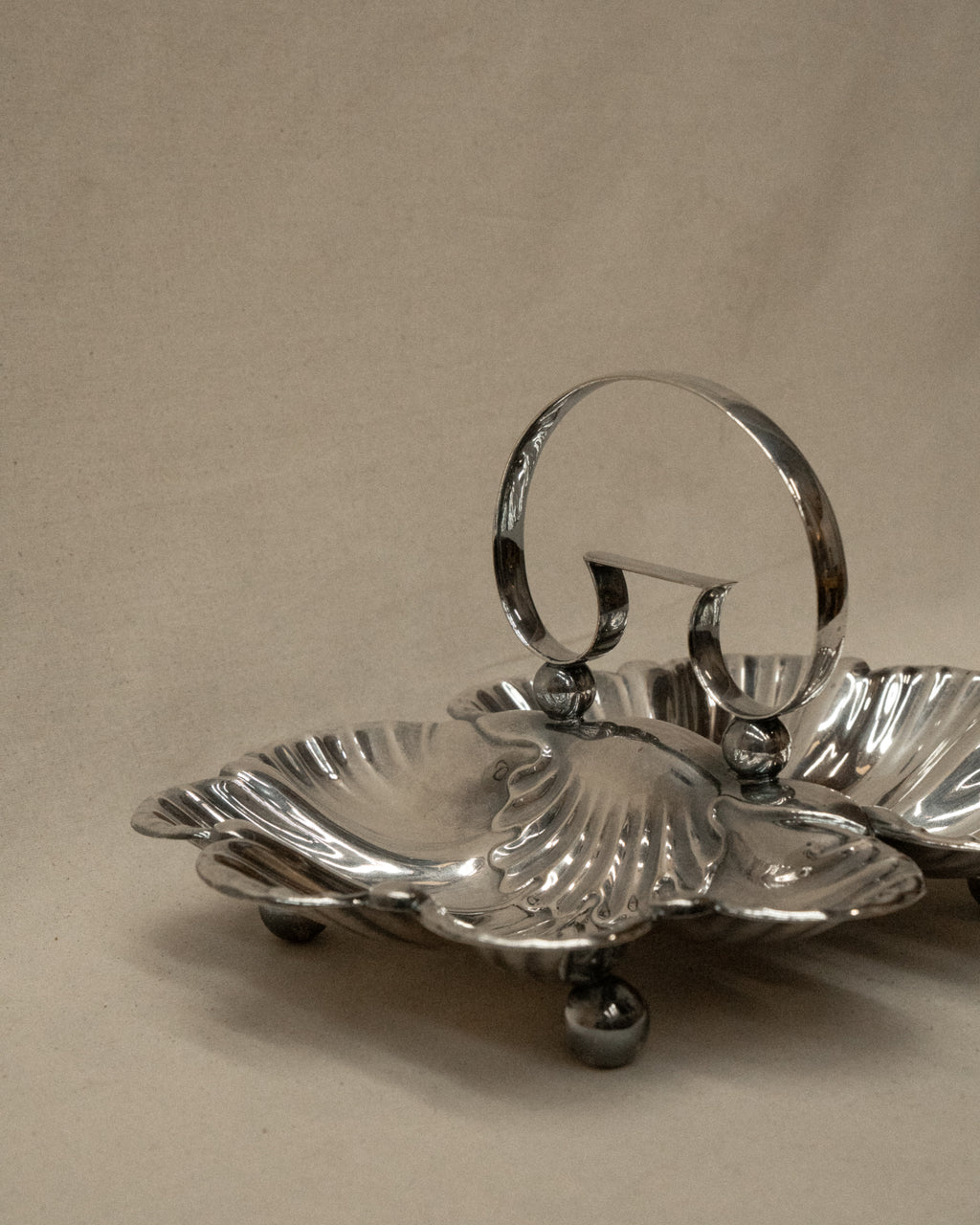 Silver plated scalloped dual tray with handle