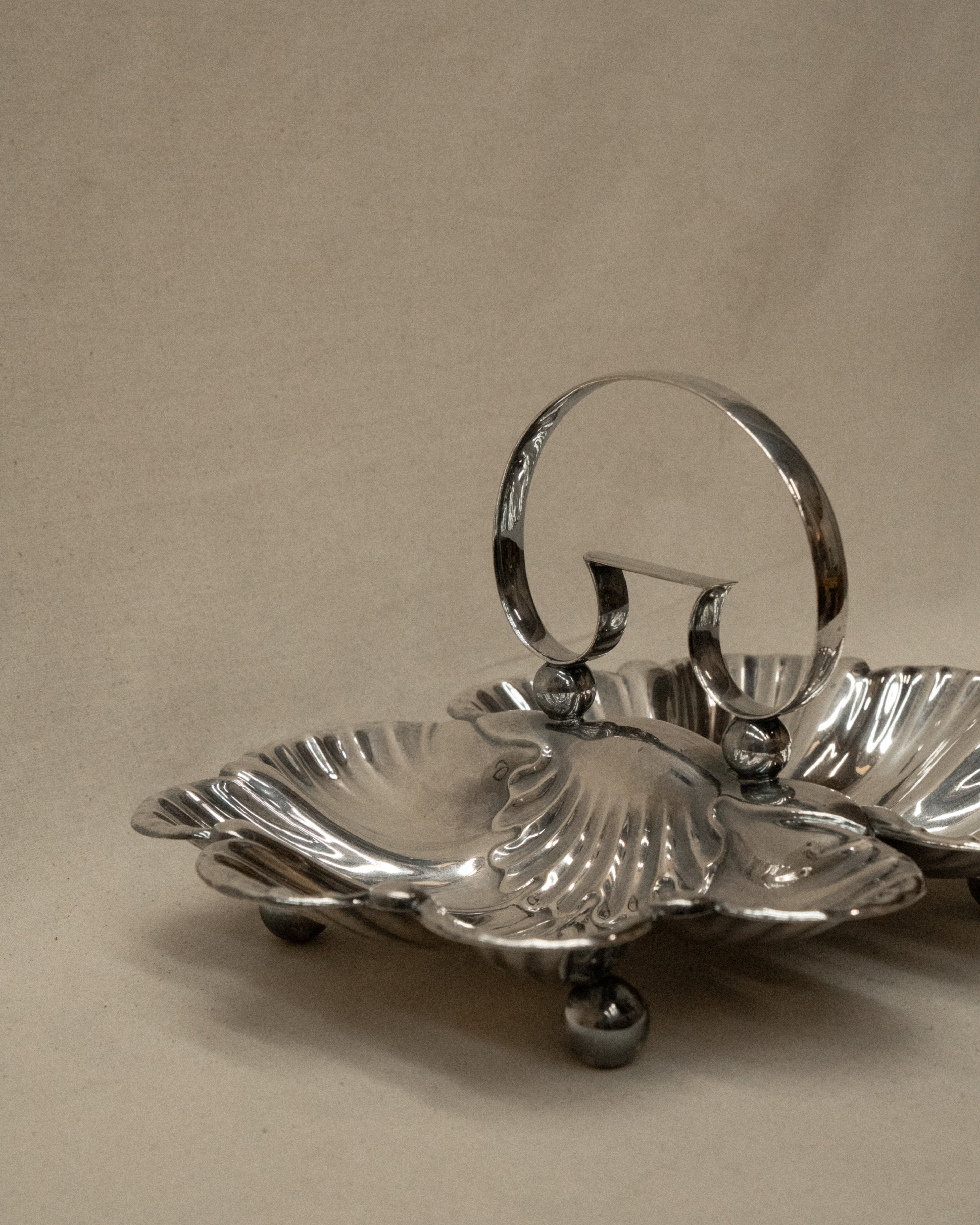 Silver plated scalloped dual tray with handle