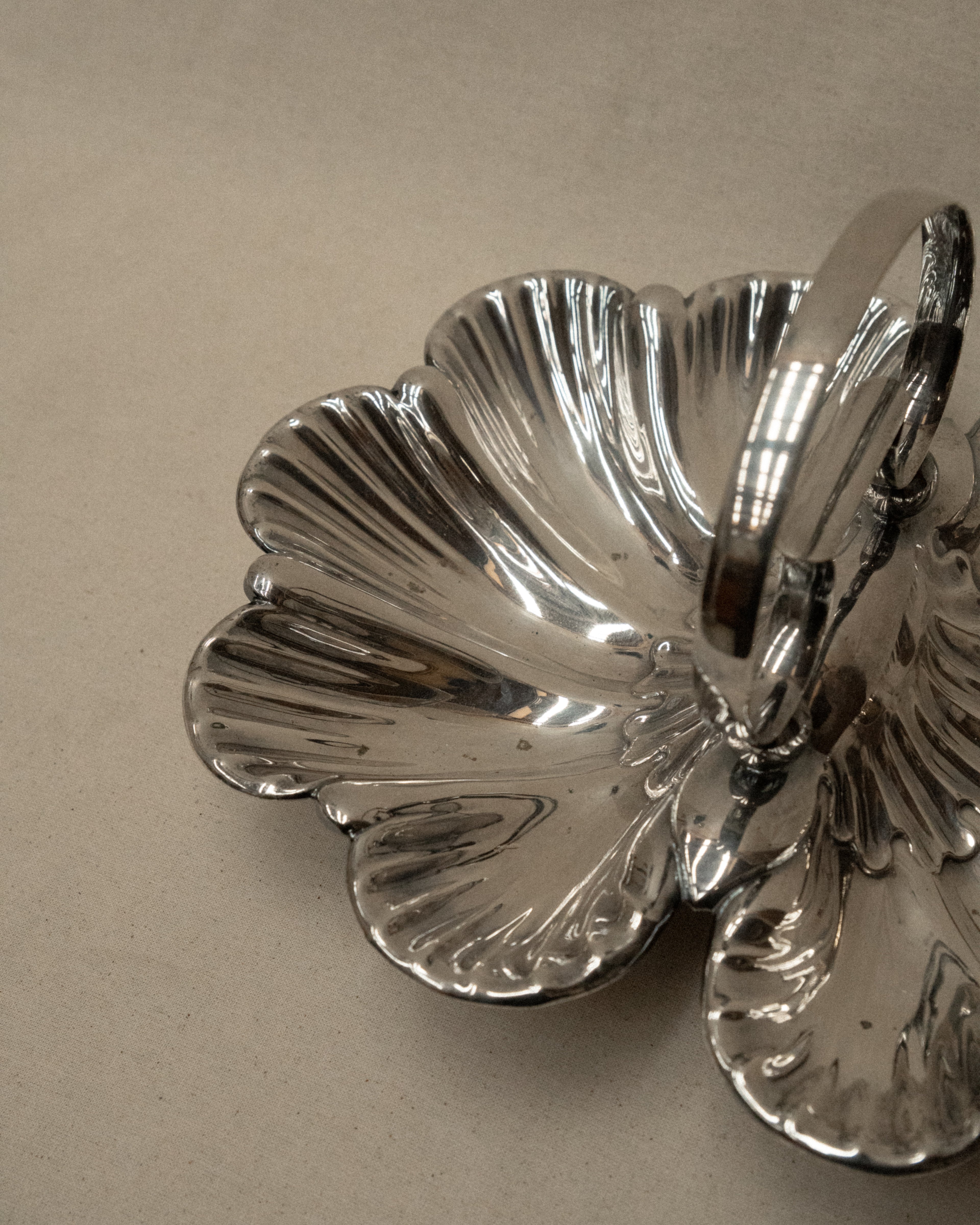 Silver plated scalloped dual tray with handle