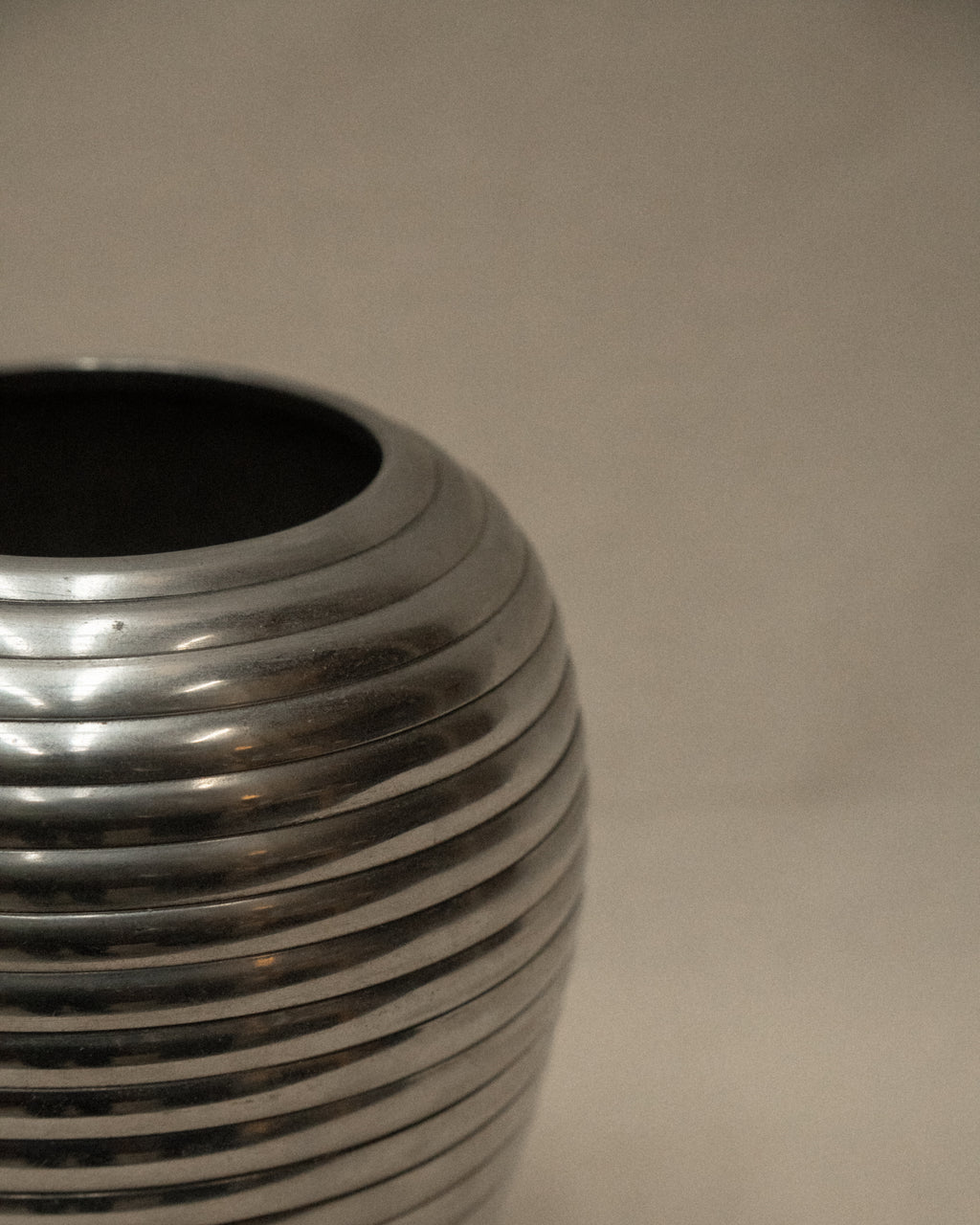 Aluminum ribbed vase