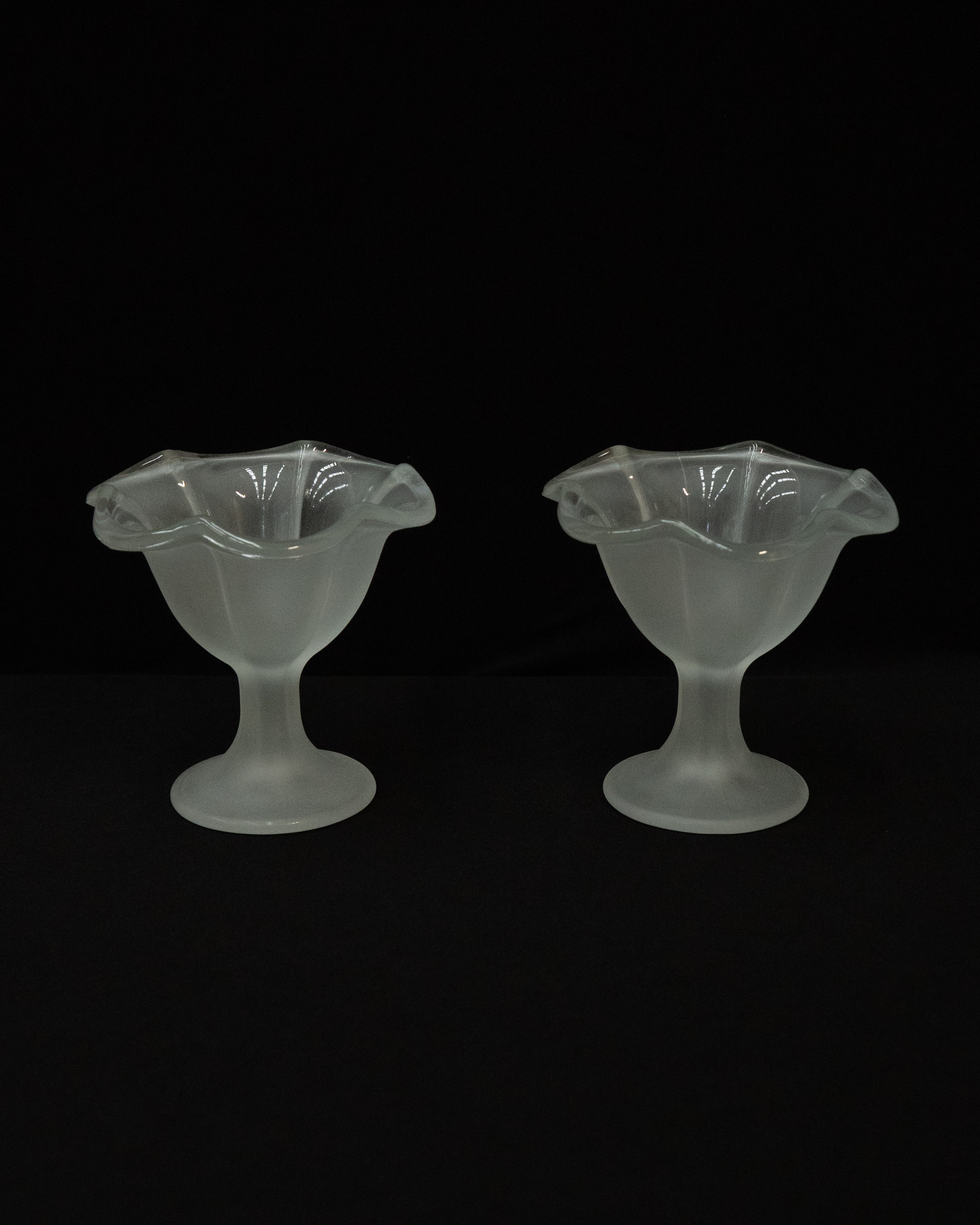 Pair of frosted glass coupes