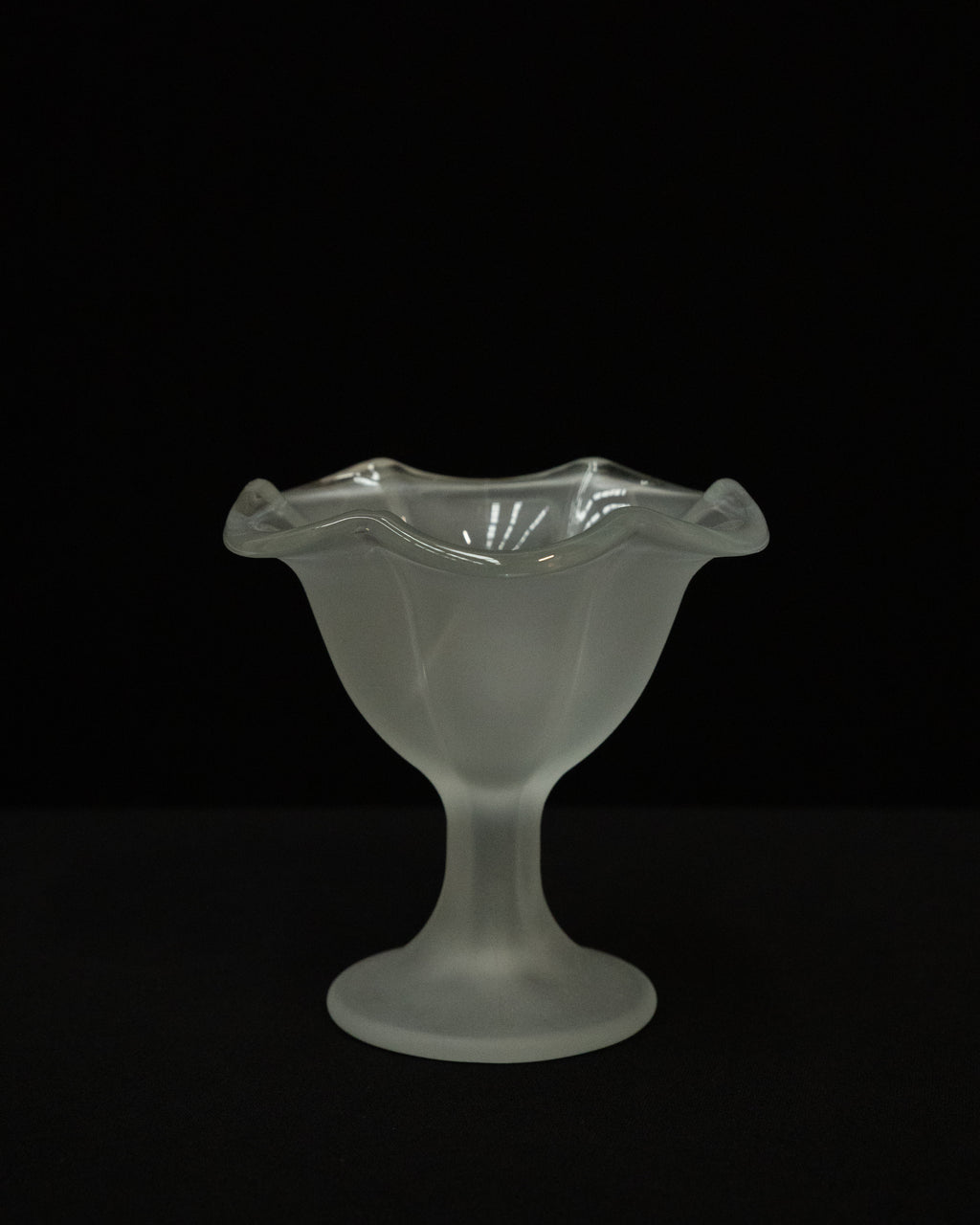 Pair of frosted glass coupes