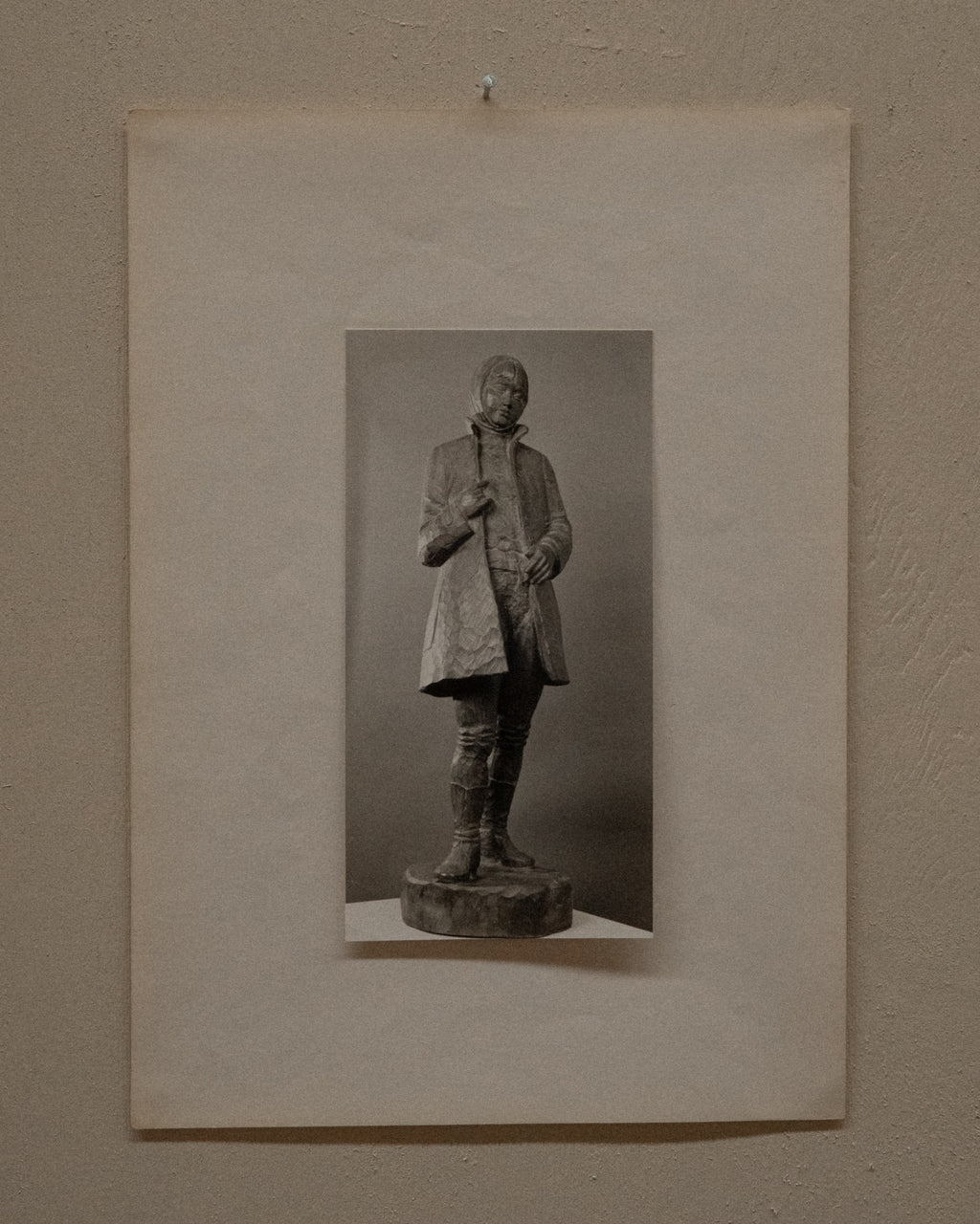 Photograph of carved wooden sculpture 17