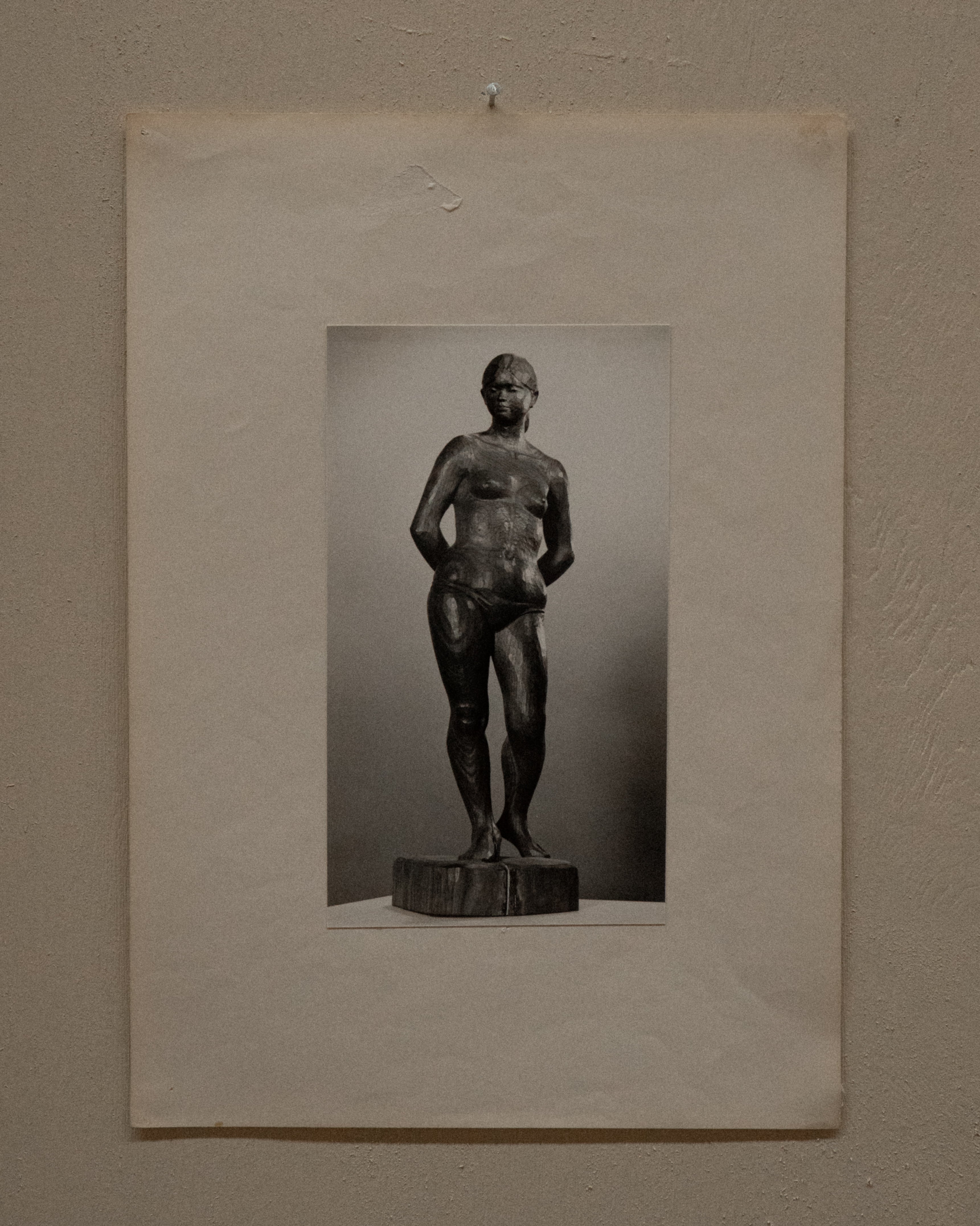 Photograph of carved wooden sculpture 19