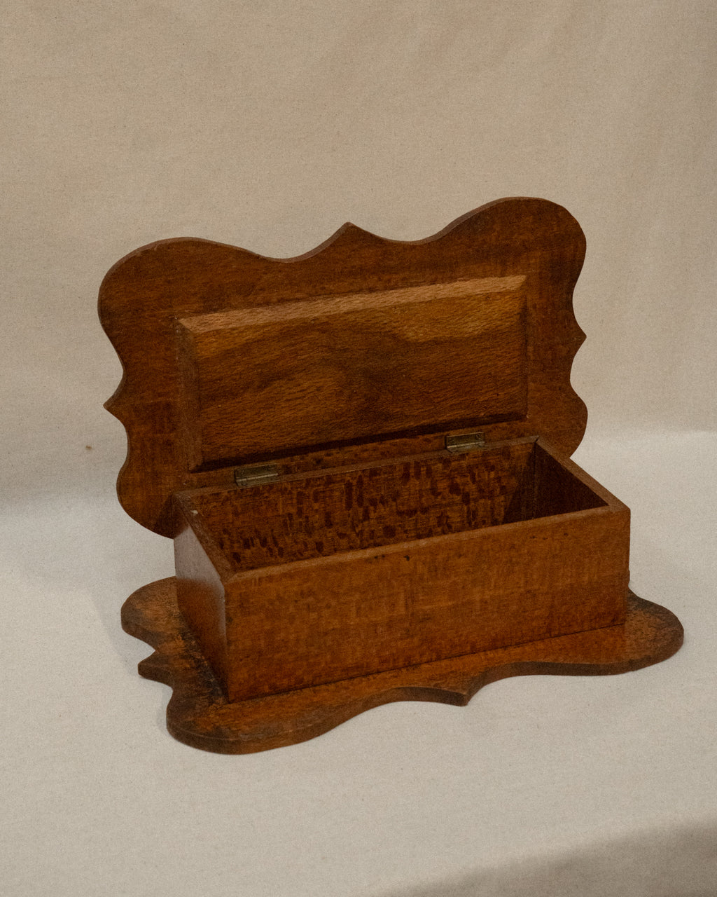 Silky oak wooden arts and crafts box with lid