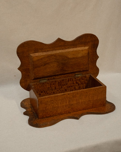 Silky oak wooden arts and crafts box with lid