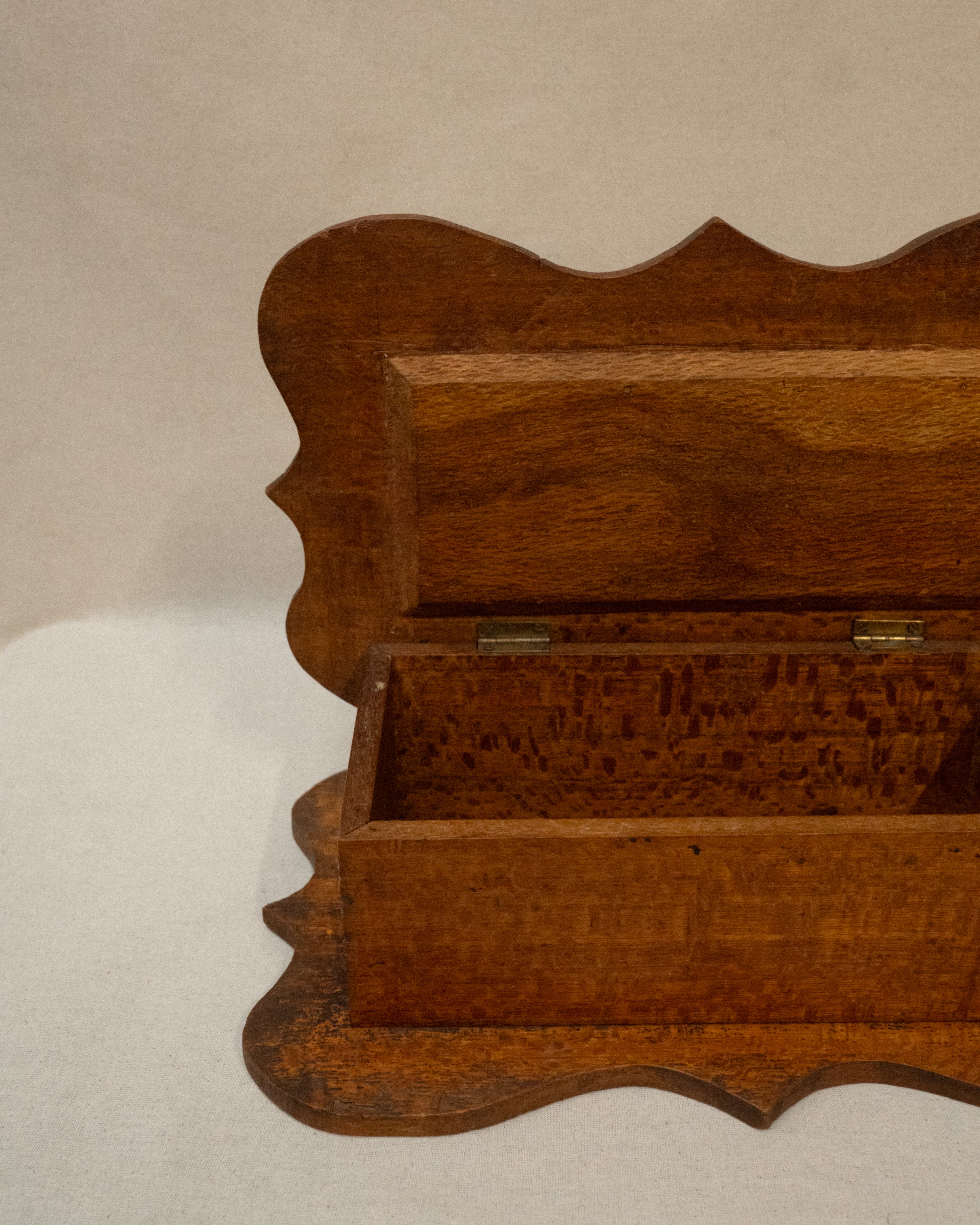 Silky oak wooden arts and crafts box with lid