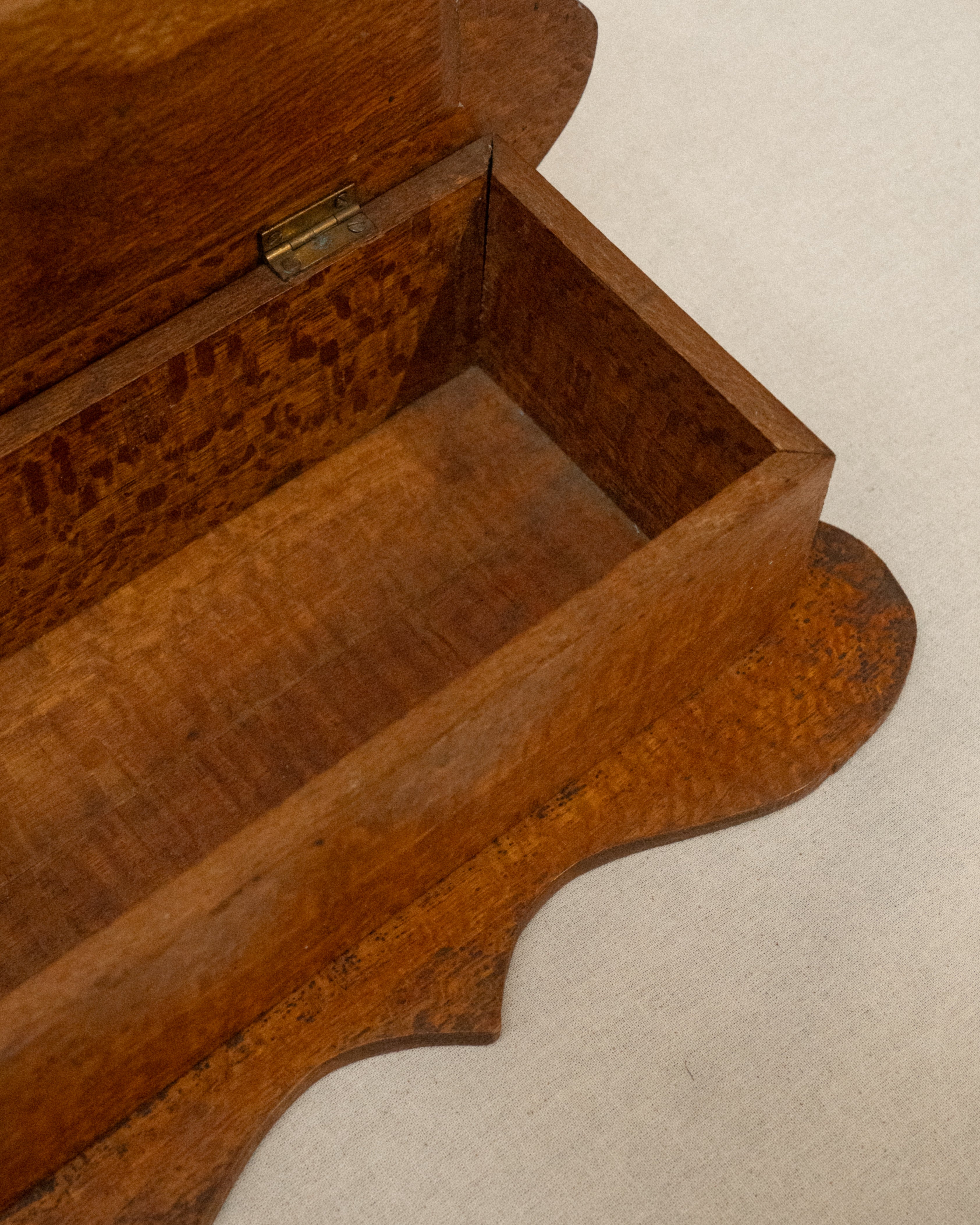 Silky oak wooden arts and crafts box with lid