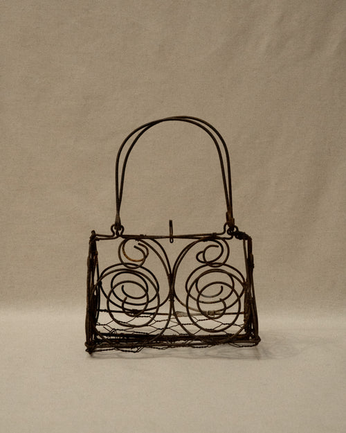 Wire bag with handles and closure