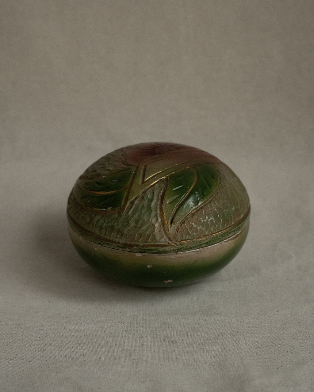 Ceramic flower trinket box