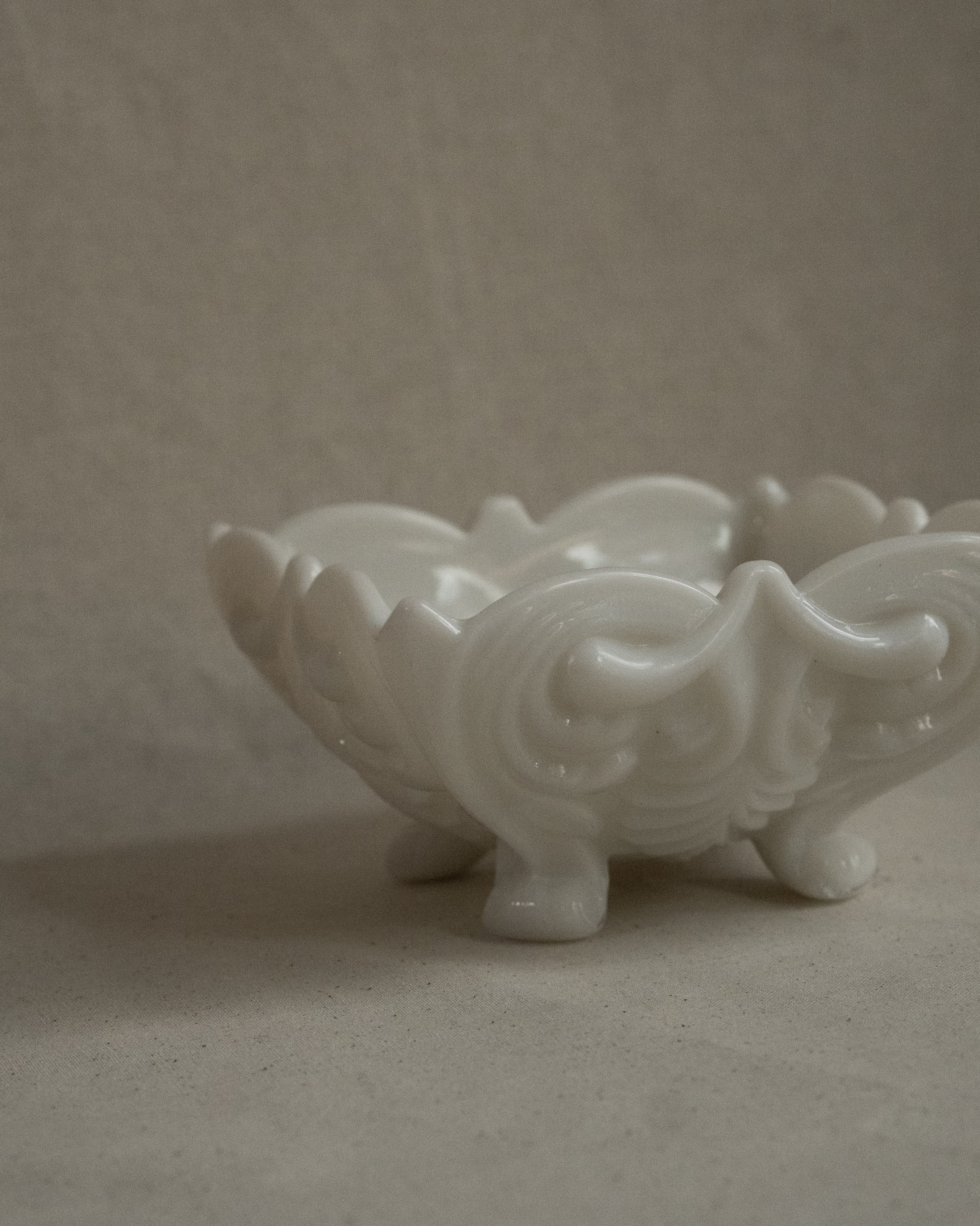 White art glass bowl