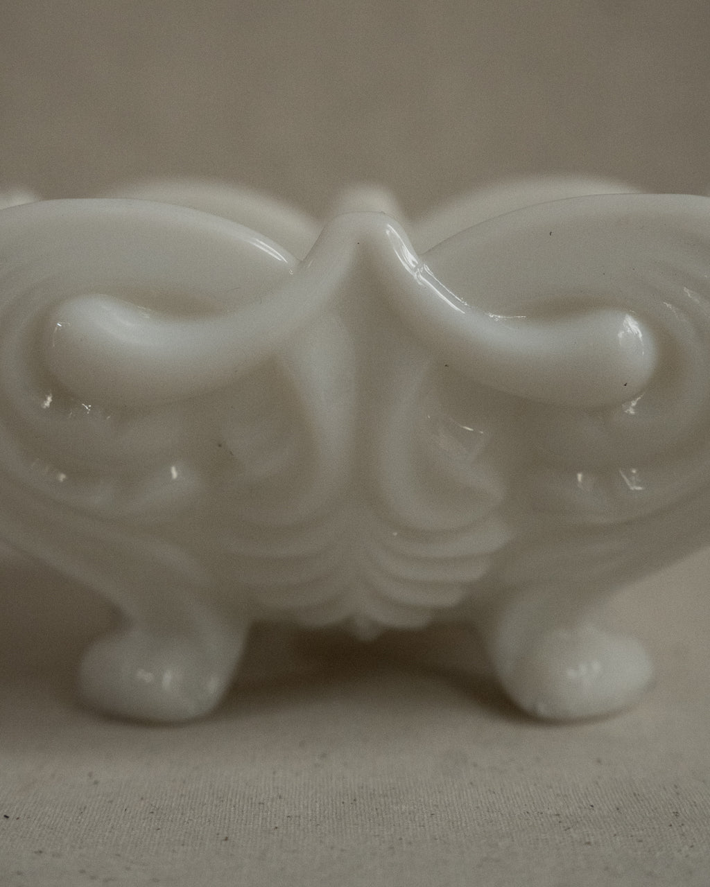 White art glass bowl