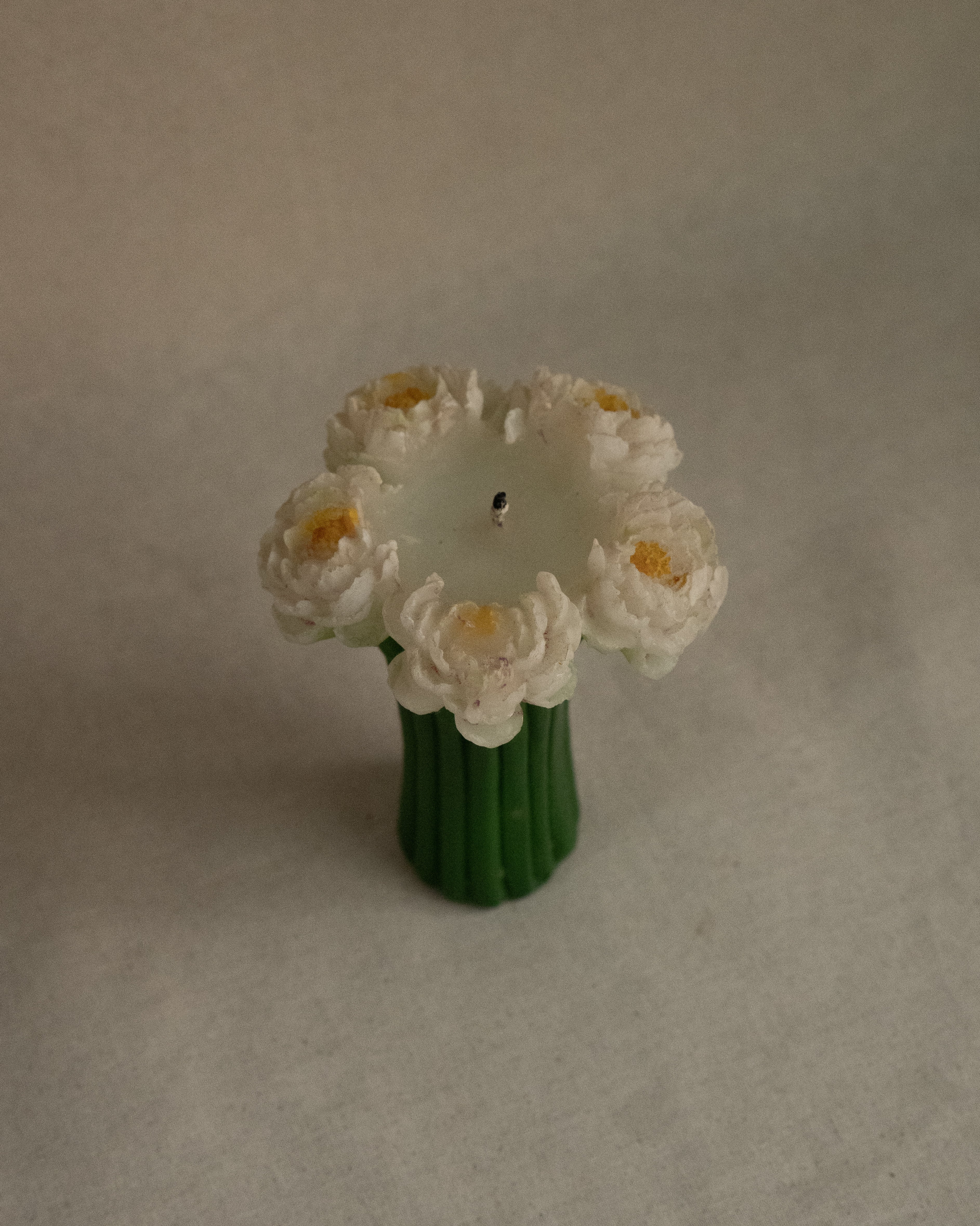 Bouquet of flowers candle