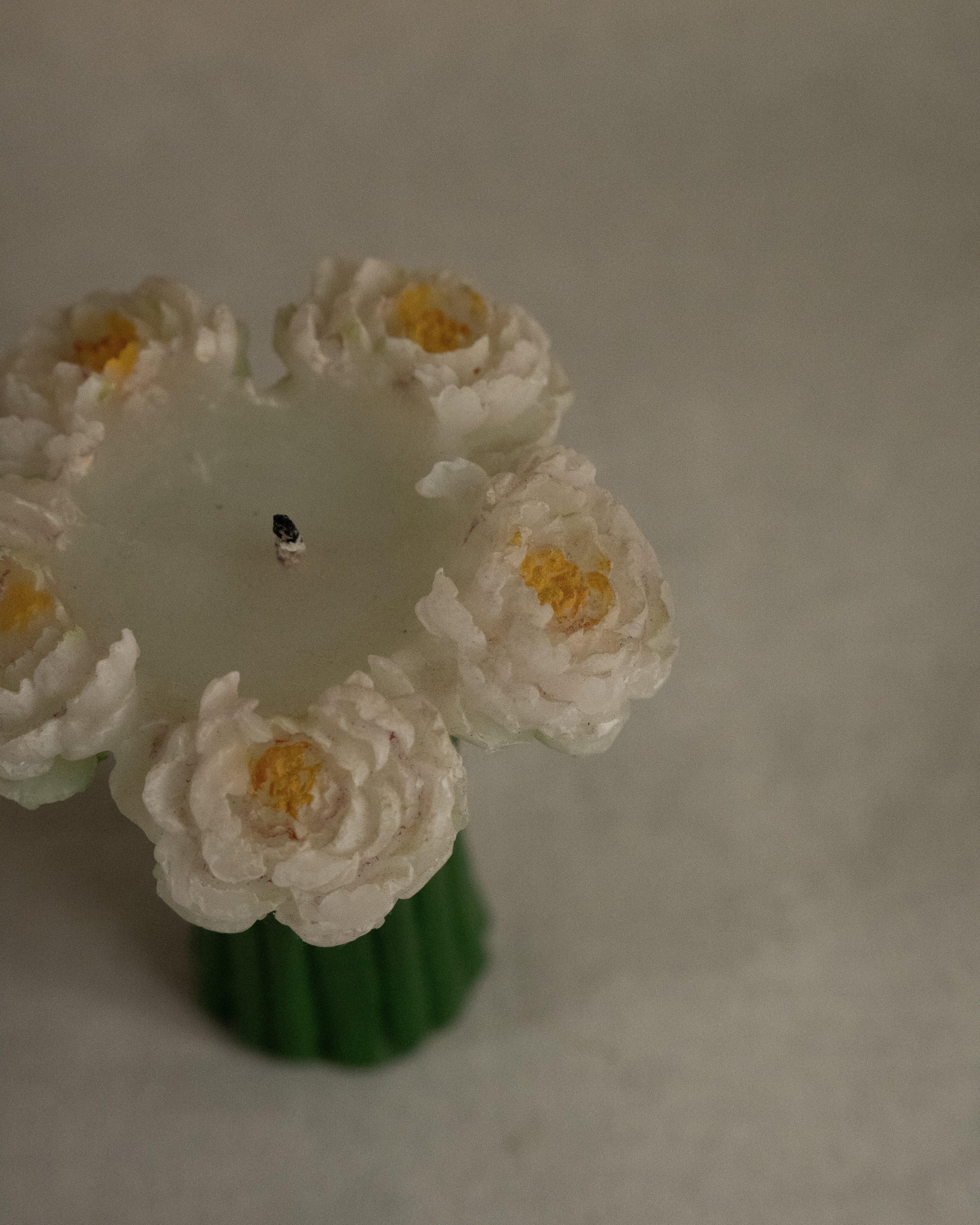 Bouquet of flowers candle