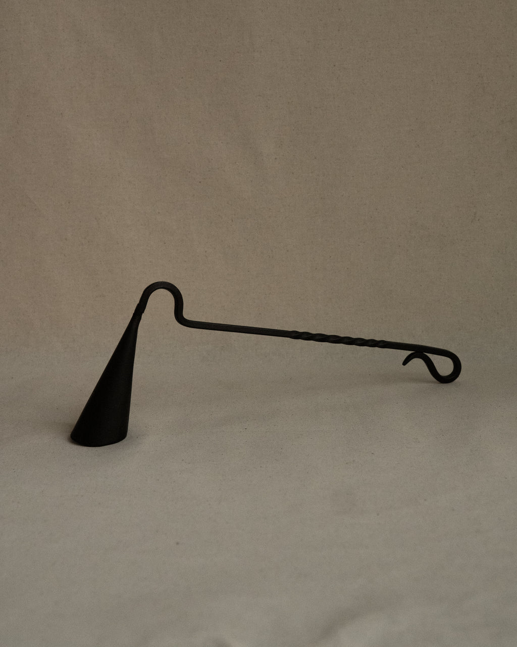 Metal candle snuffer