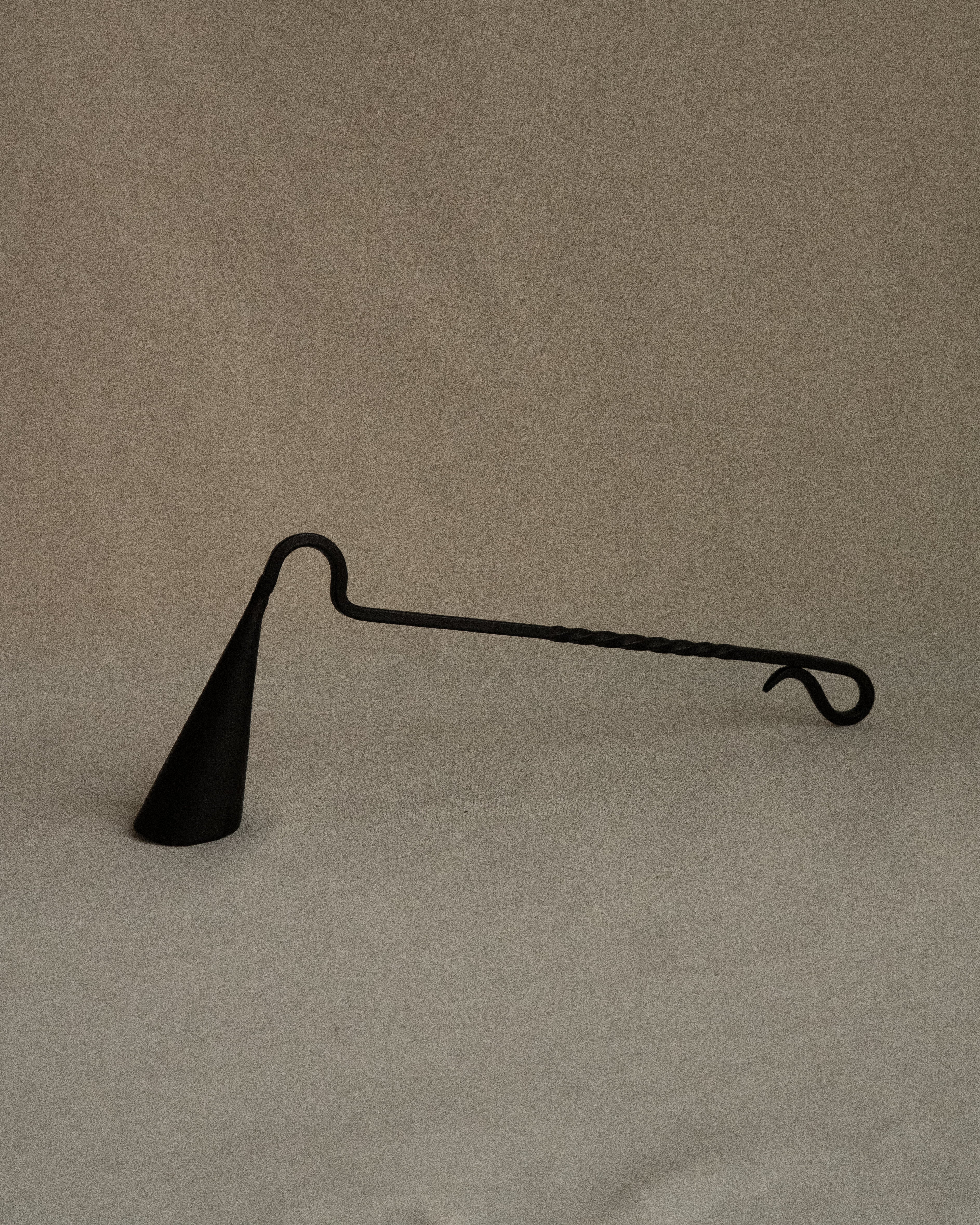 Metal candle snuffer