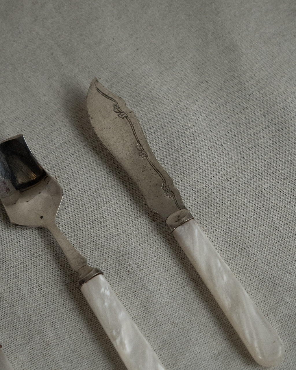 Set of 3 cutlery with Mother of Pearl handles
