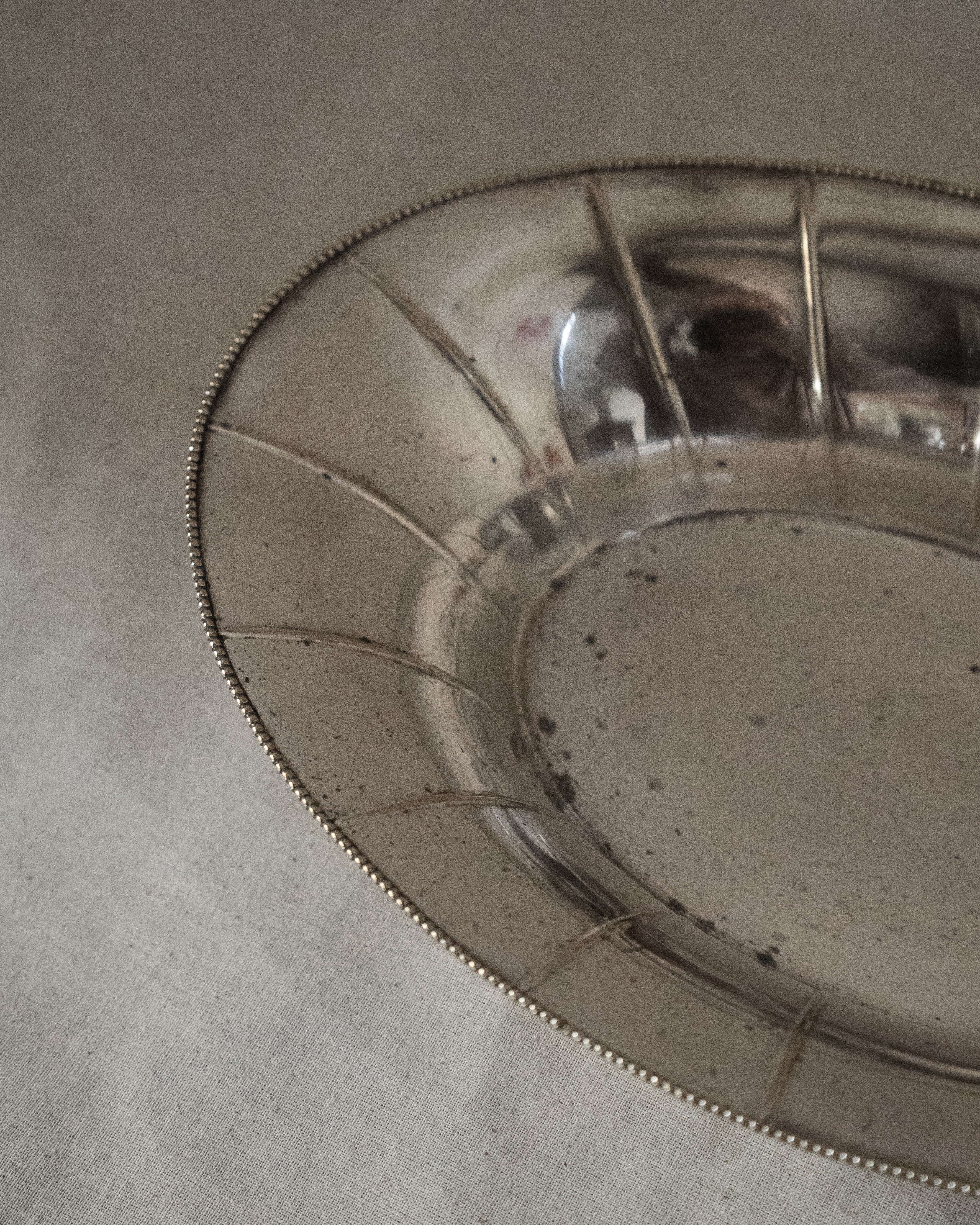 Silver plated dish with beaded edges