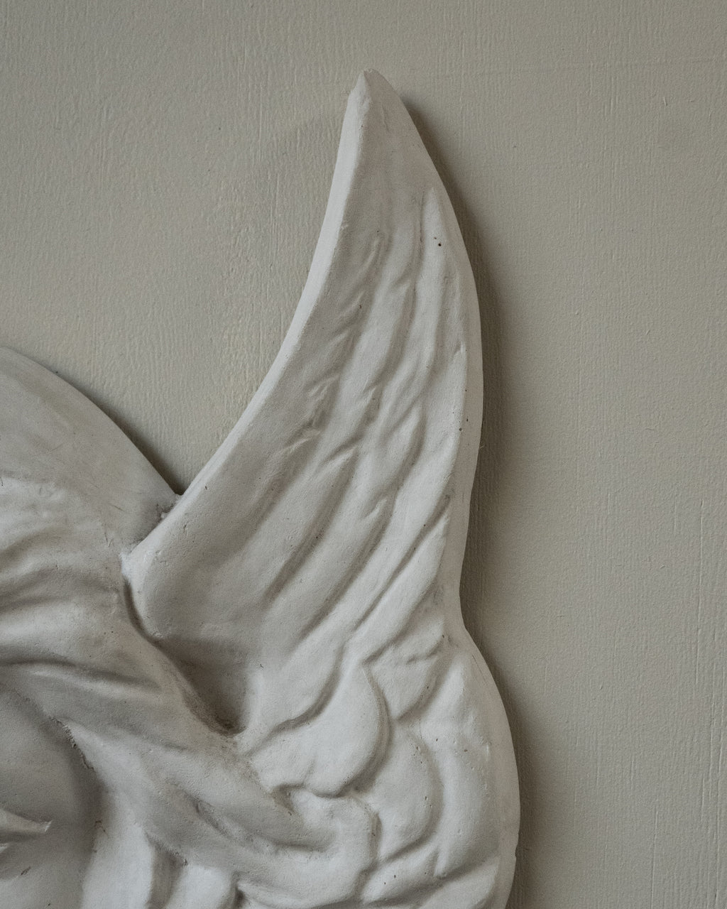 Angel plaster wall hanging