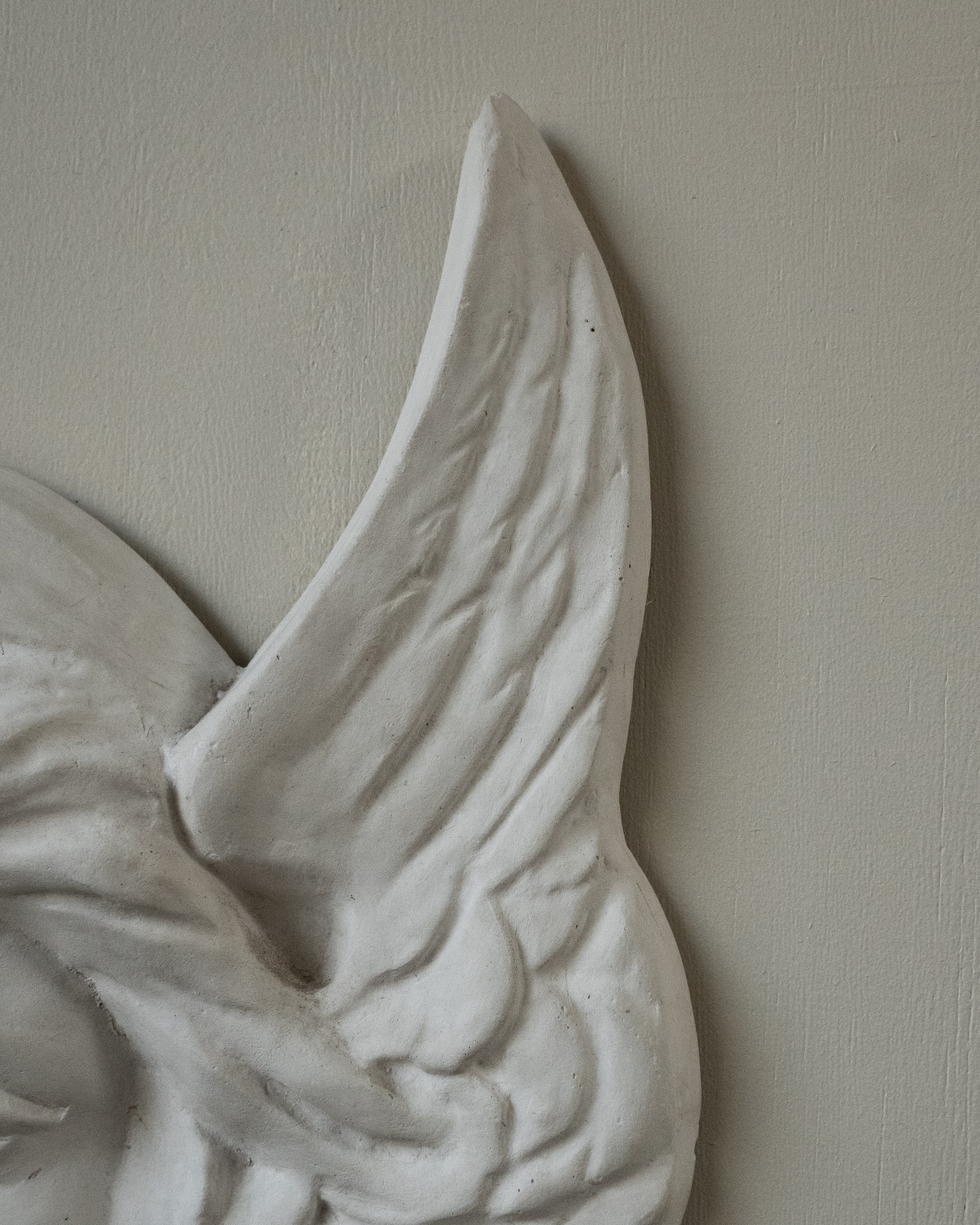Angel plaster wall hanging