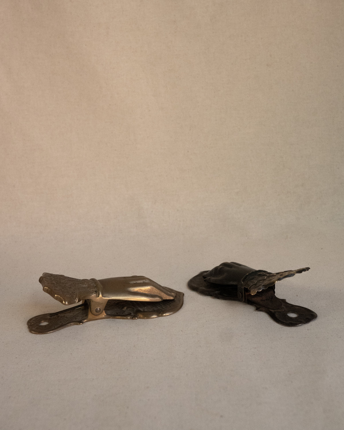 Brass hand clip