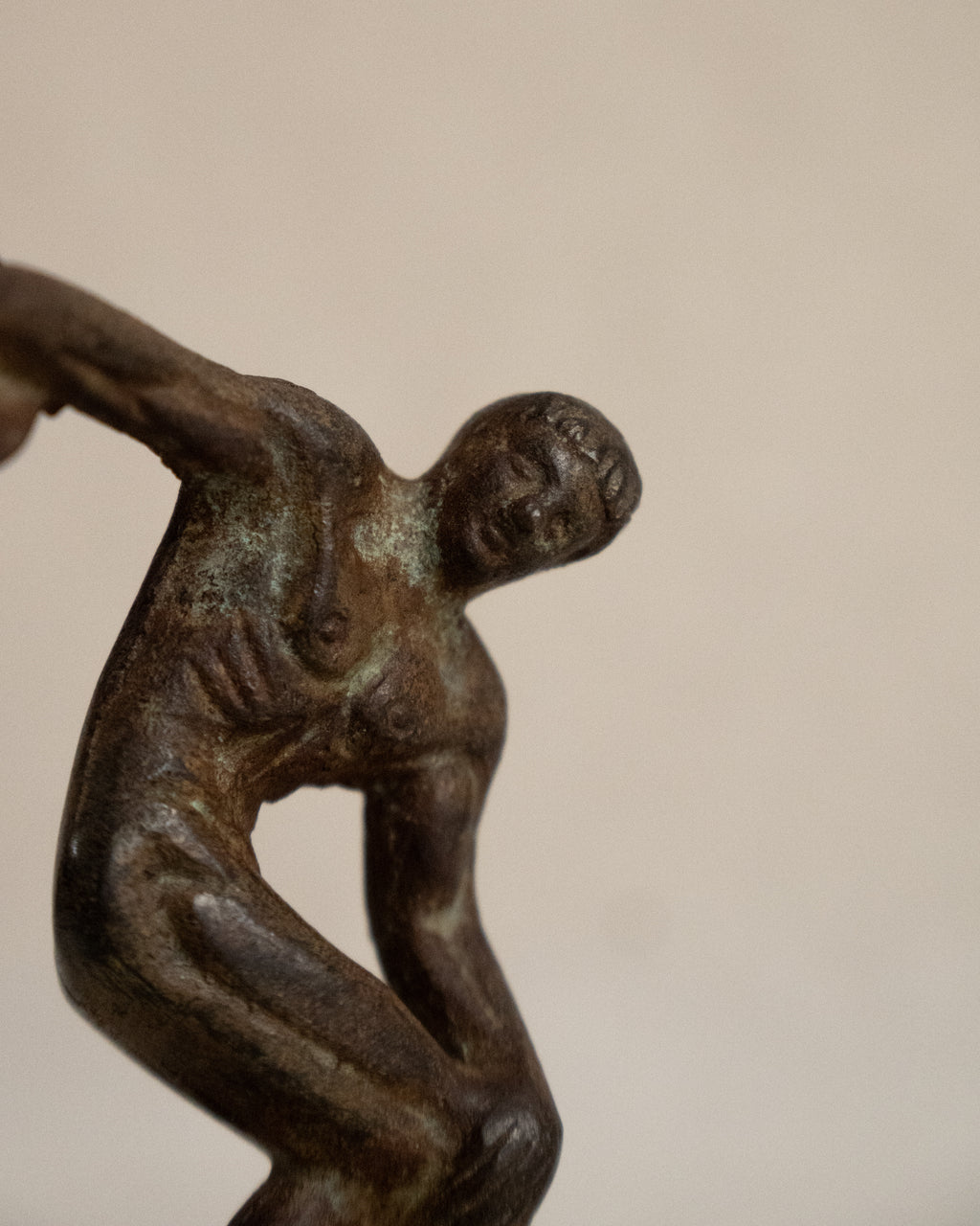 Bronze sculpture of Discobolus