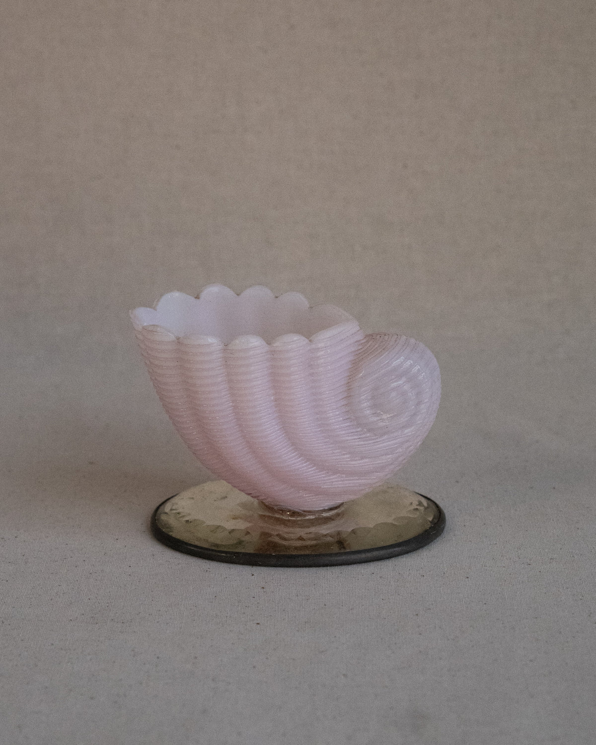 Late 19th century victorian pink opalescent glass shell spill vase on mirrored base