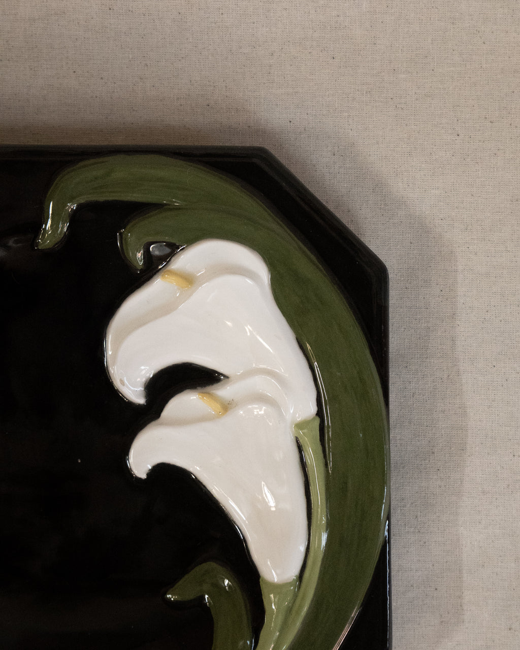 Calla Lily ceramic plate, engraved "Lee-Anne 91"