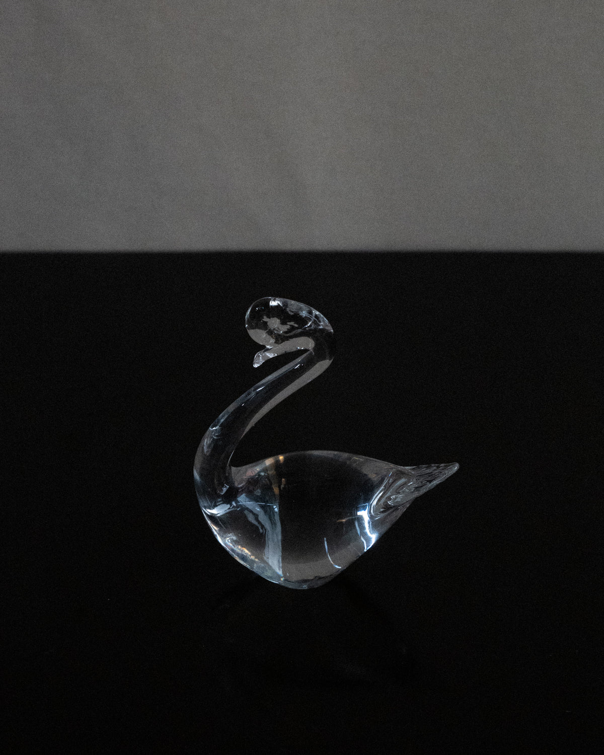 Clear art glass swan