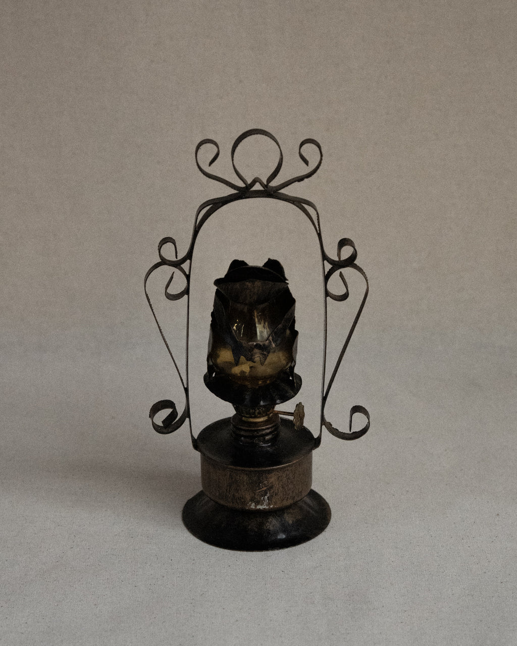 Frog metal and glass miniature oil lamp