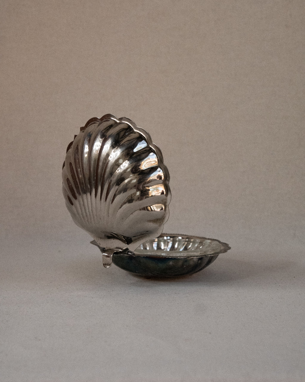 c1950s Italian silver plated clam shell dish with glass insert