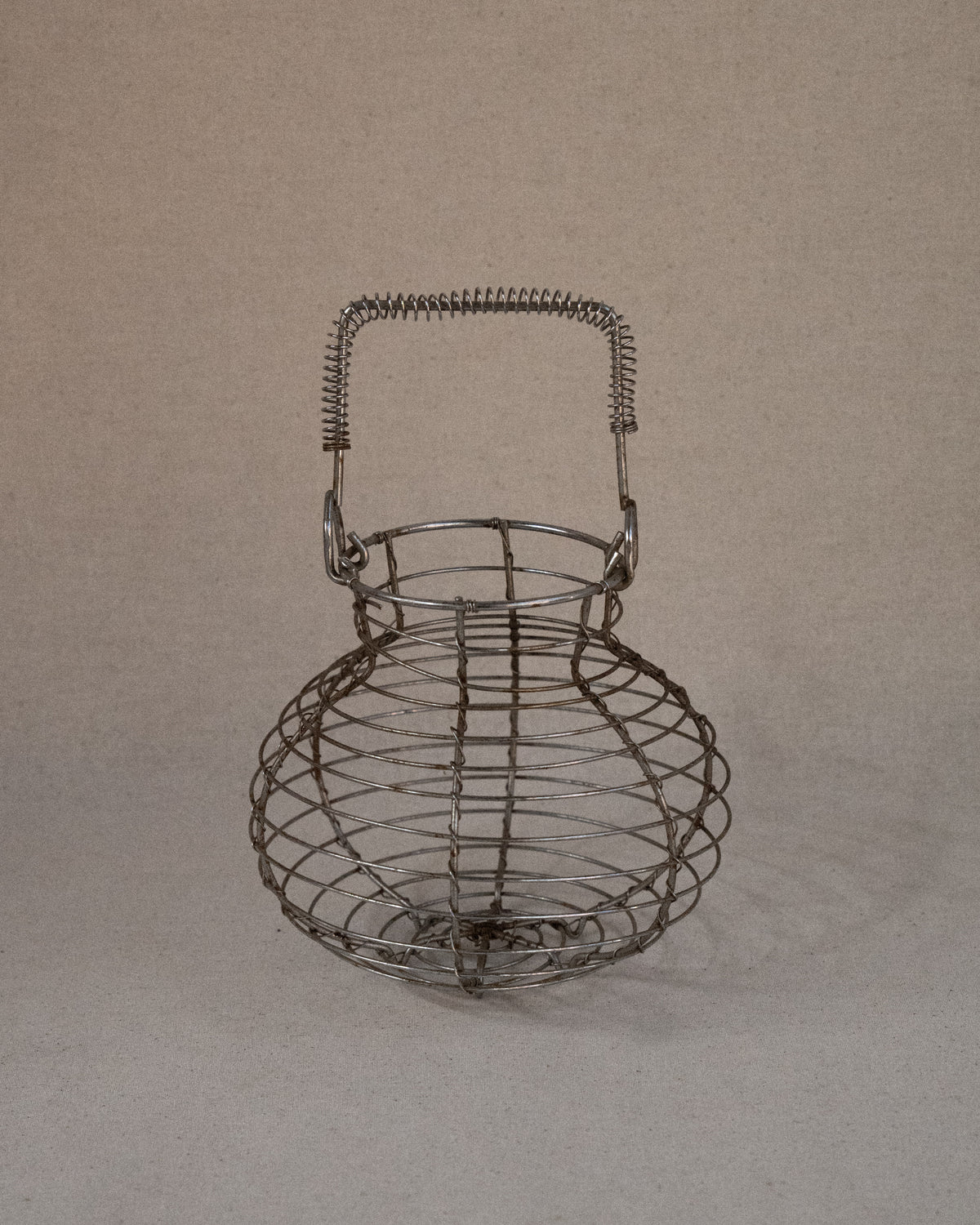 Small wire egg basket