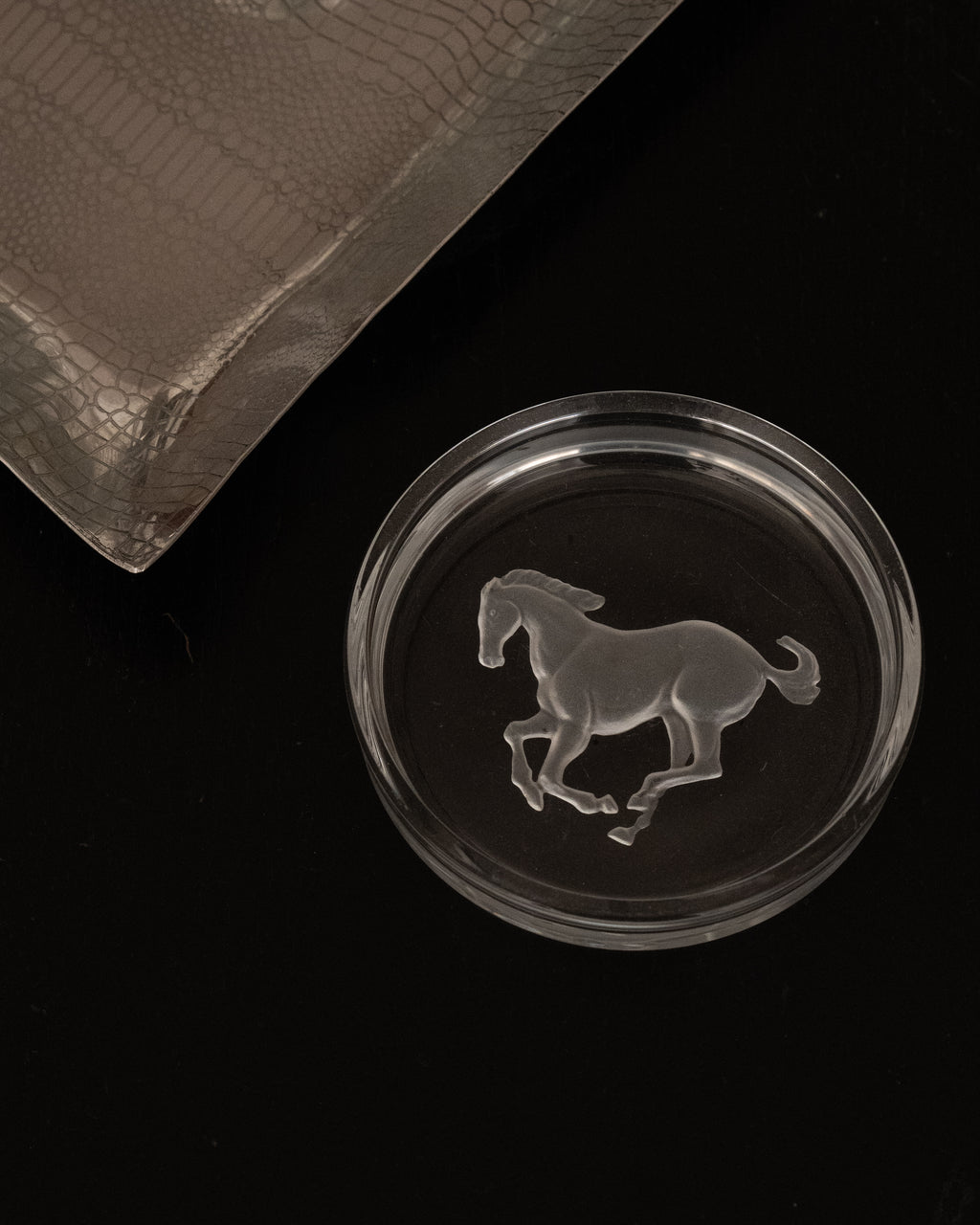 Intaglio glass horse ashtray dish
