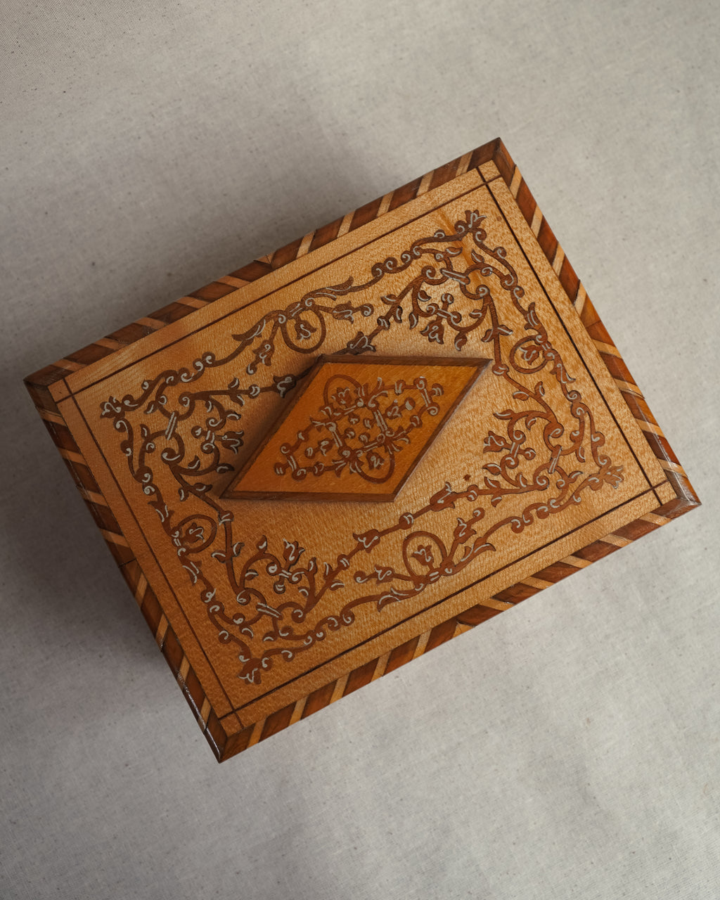 Italian marquetry jewellery box