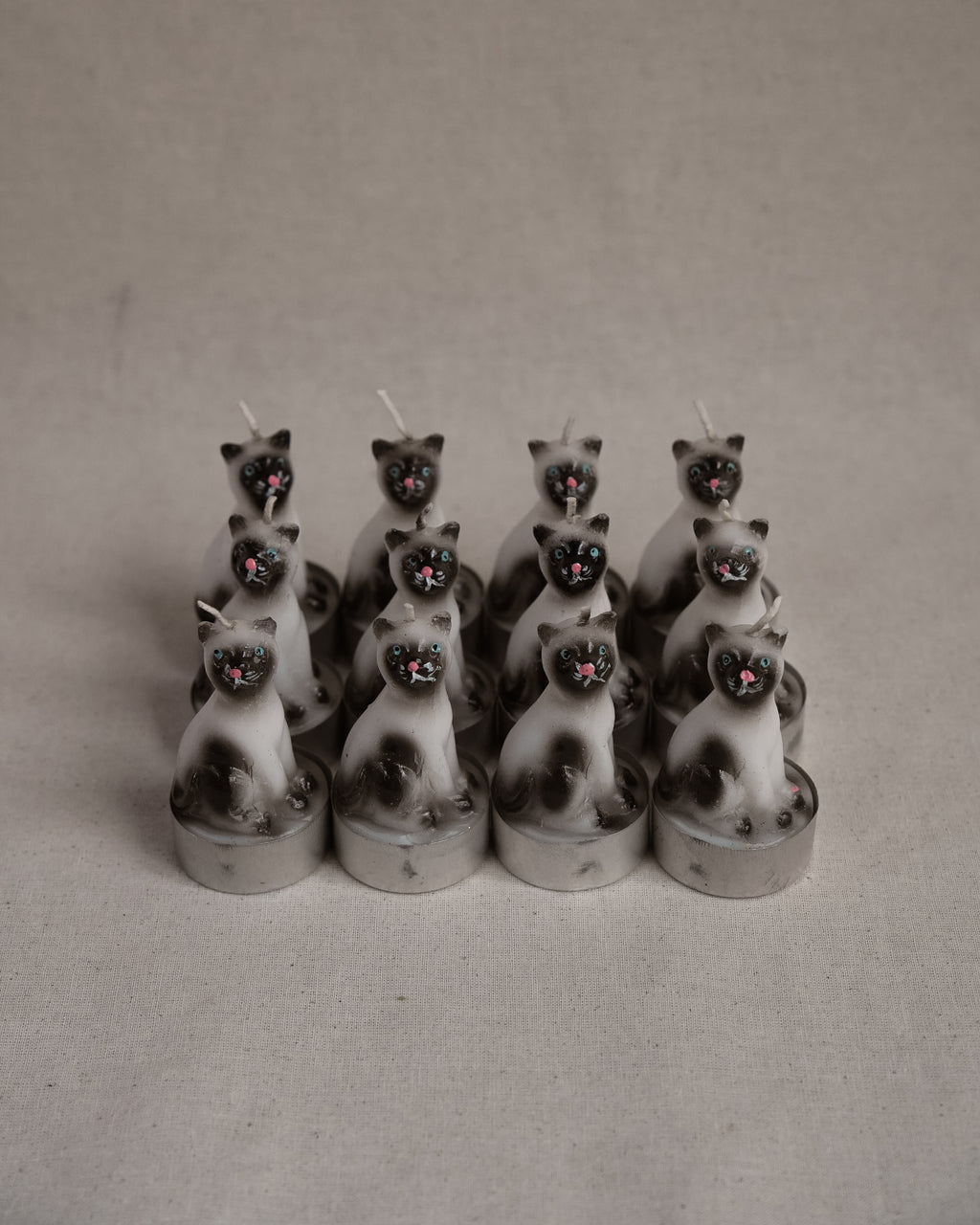 Siamese cat unscented candle