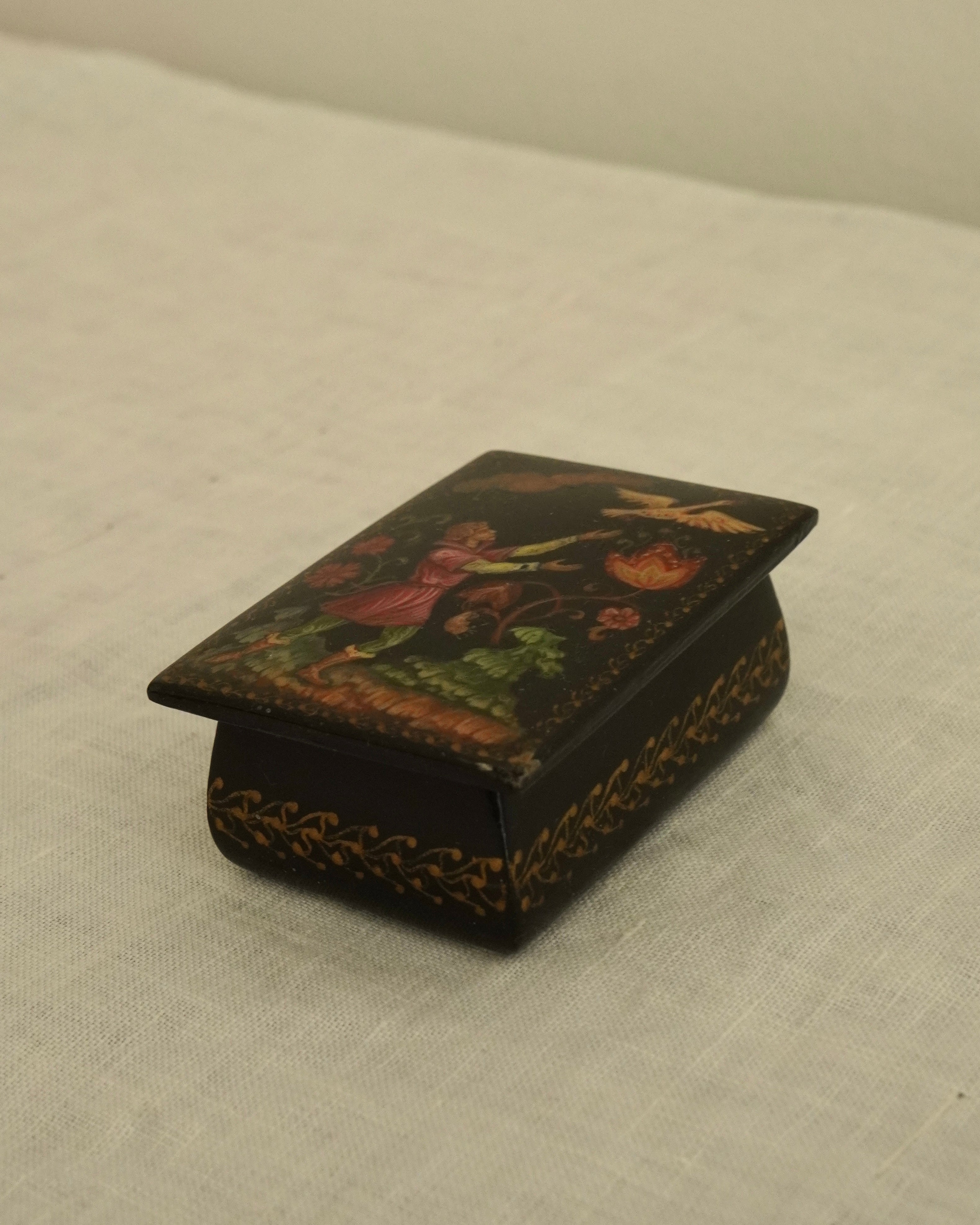 Russian handpainted laquer box