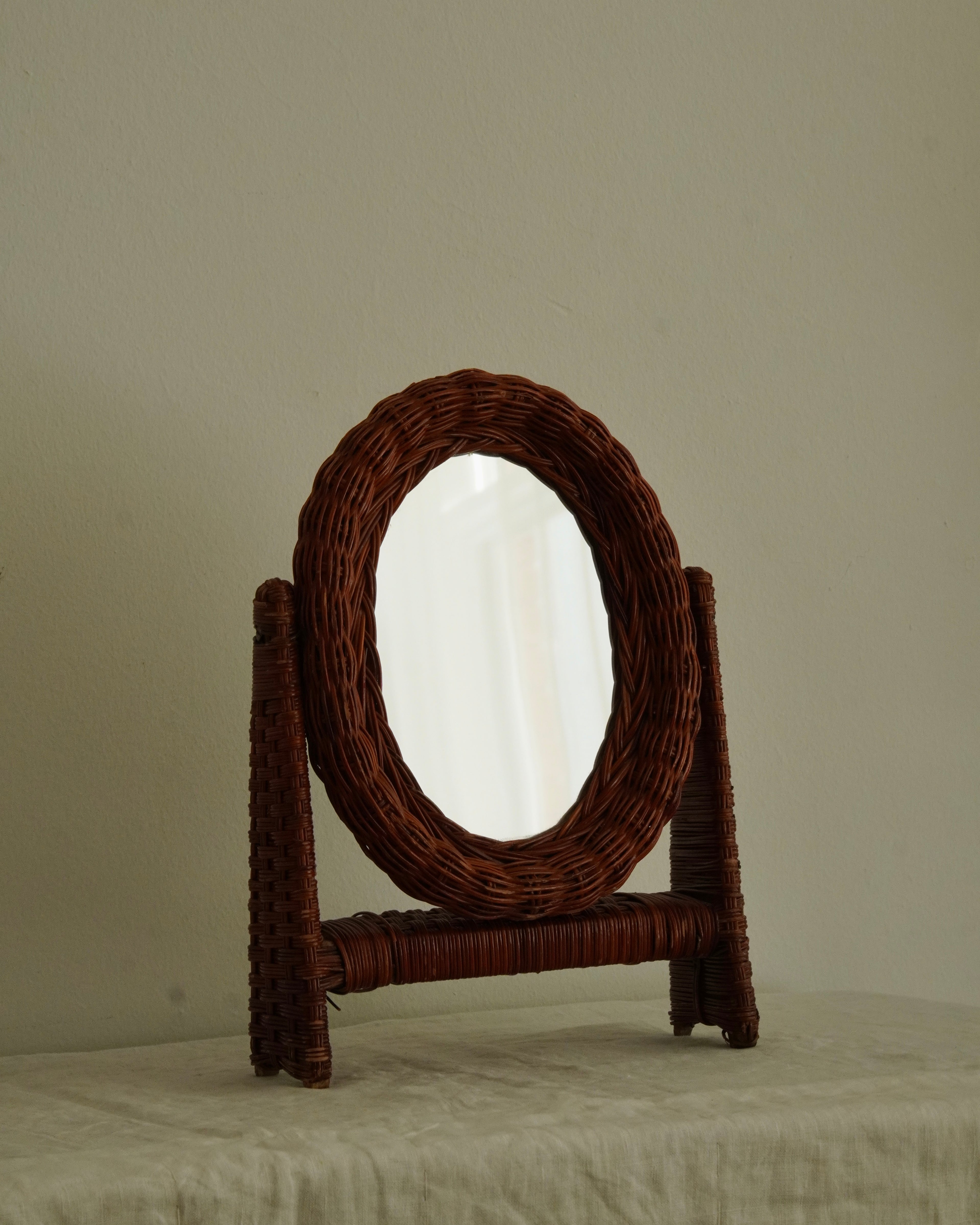 Woven dresser mirror