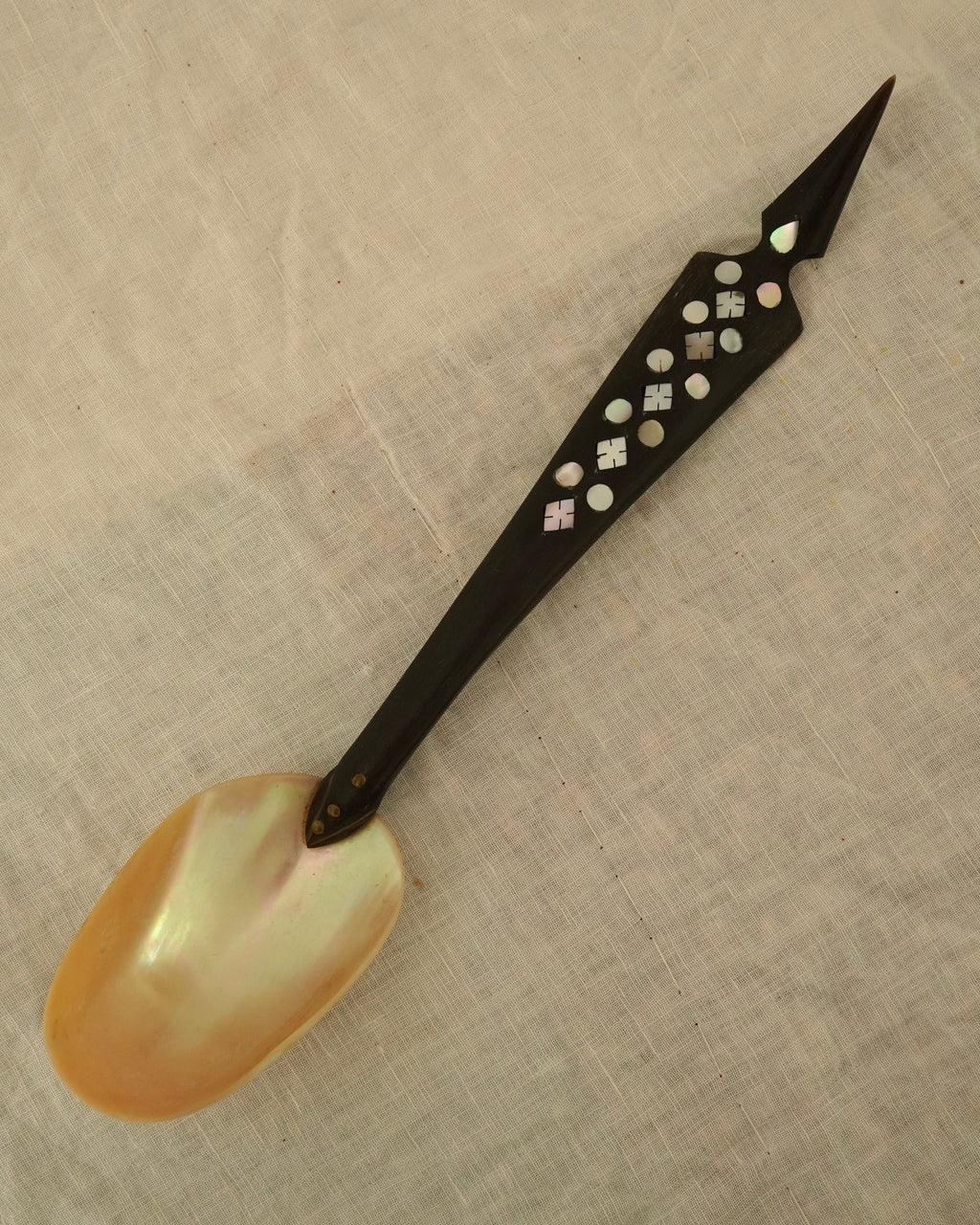 Mother of pearl inlay shell spoon
