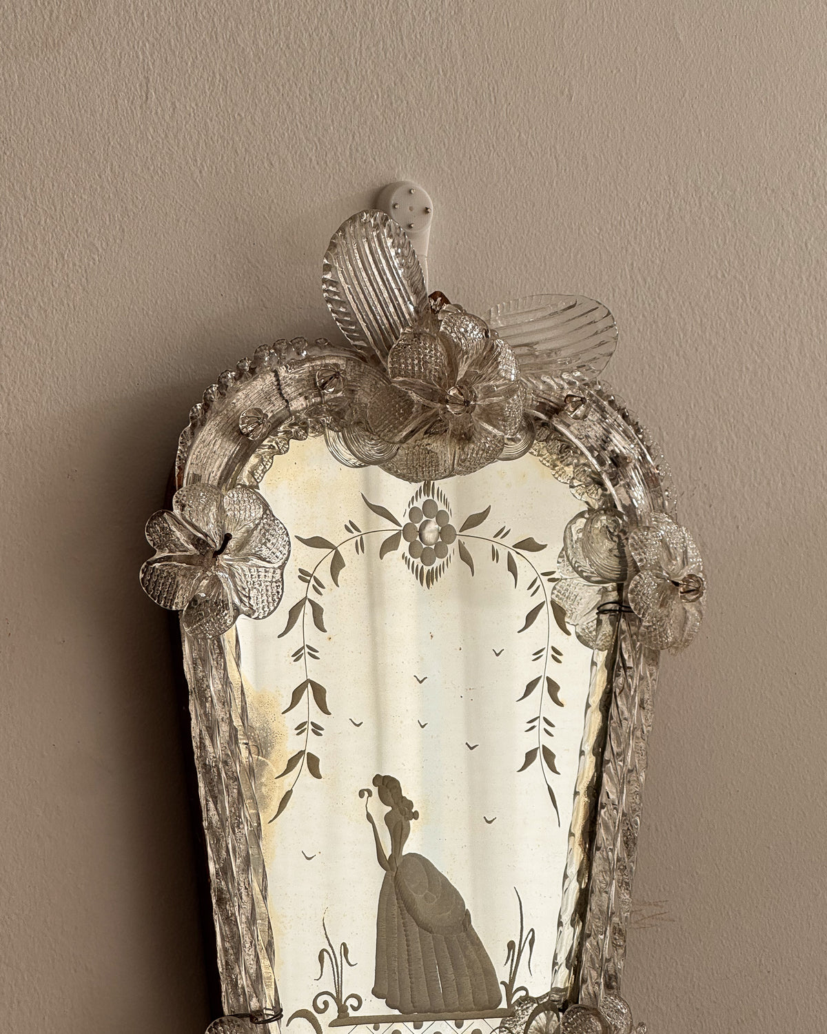 c1940s Murano Venetian wall sconce candle holder mirror with engravings of a lady amongst flowers