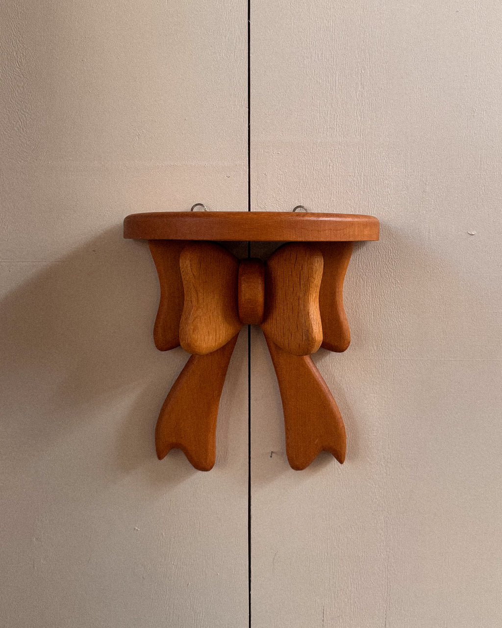 Rimu wood bow wall shelf, Made in New Zealand