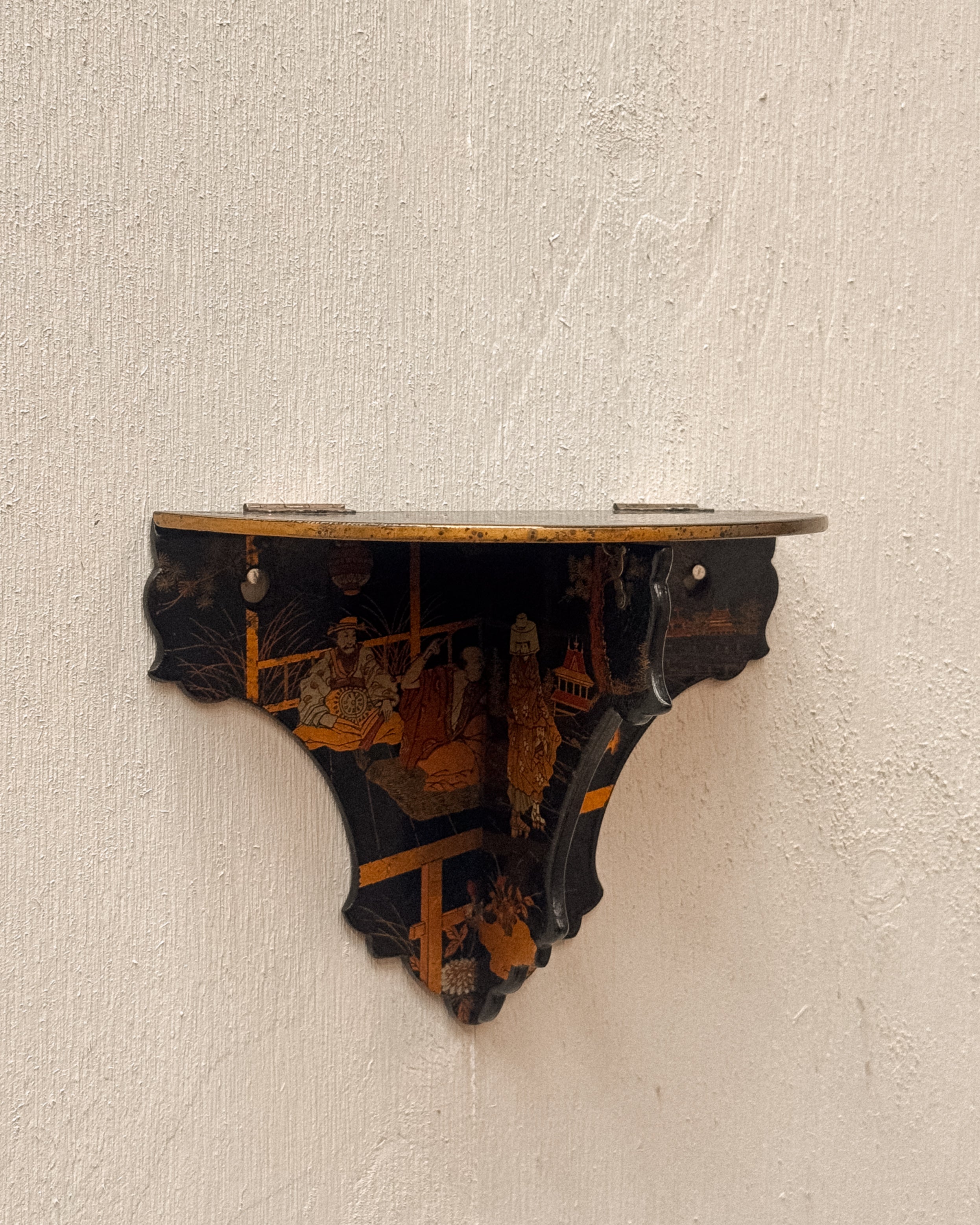 Chinoiserie wall shelf, likely 19th - 20th century